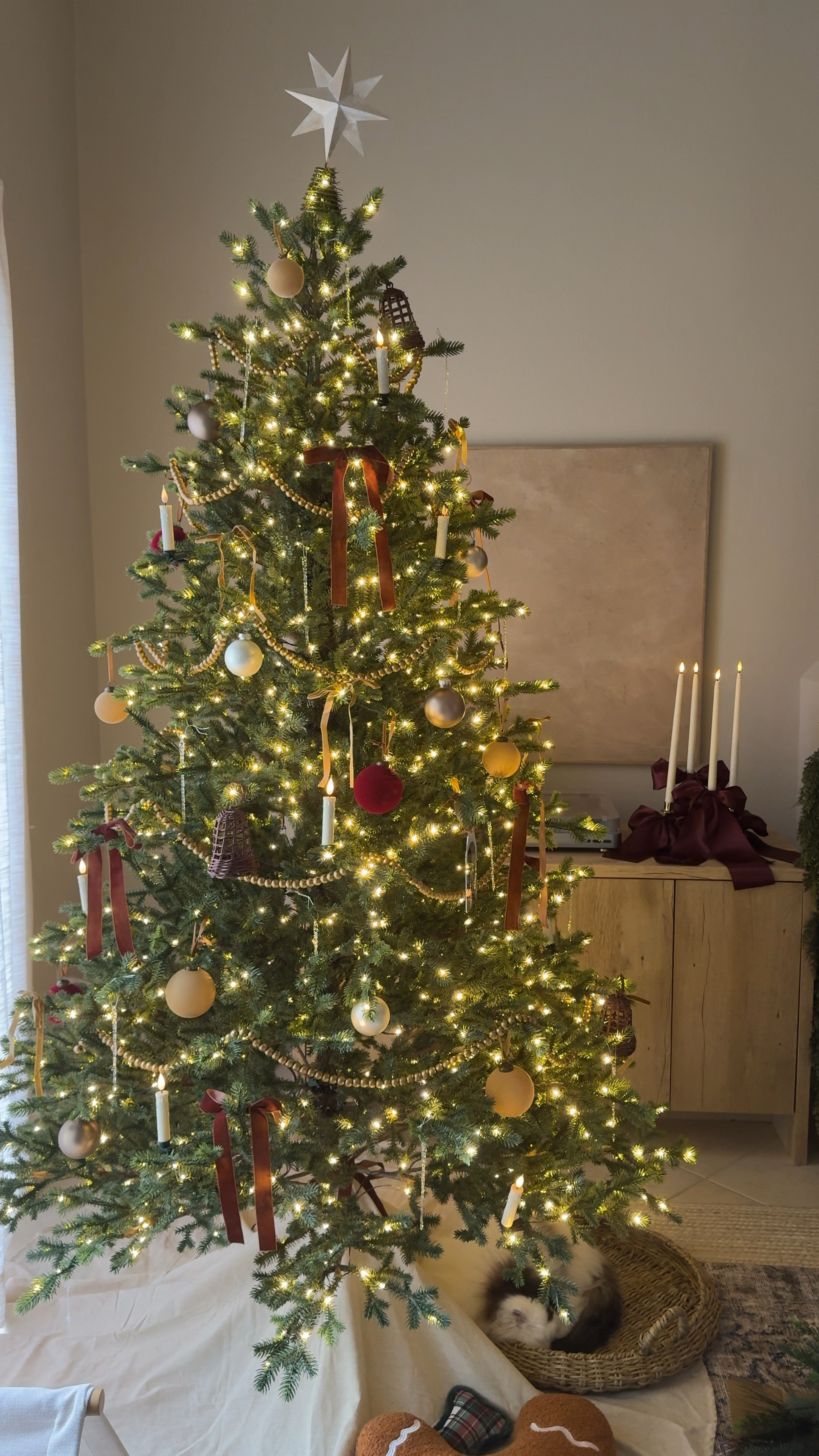 Christmas tree, classic Christmas, Christmas tree decor, Christmas tree aesthetic, Christmas home decor, Christmas home

#LTKSeasonal #LTKHoliday #LTKHome