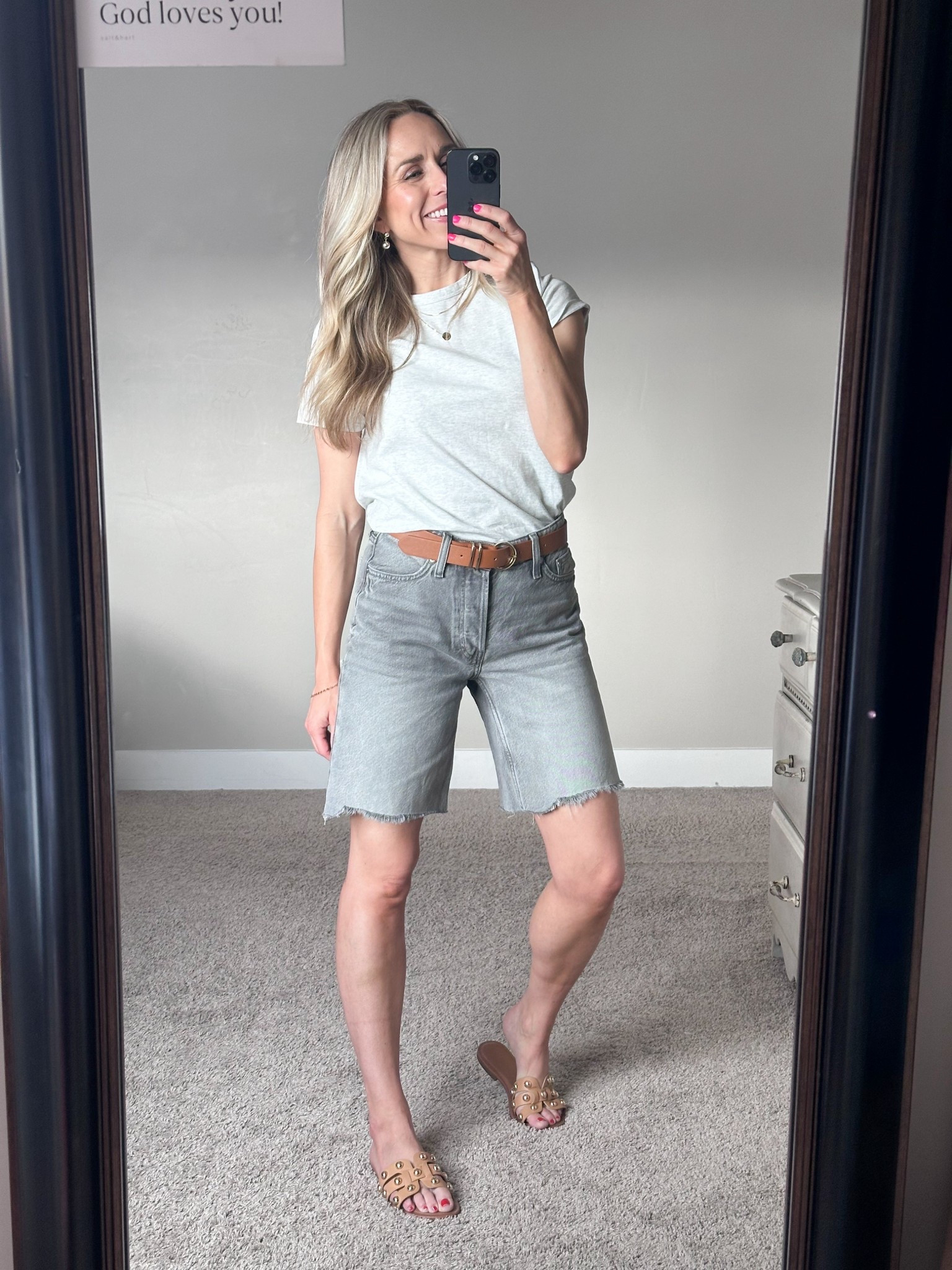 Easy summer mom outfit!

These exact shorts are sold out but I linked a lot of similar styles!