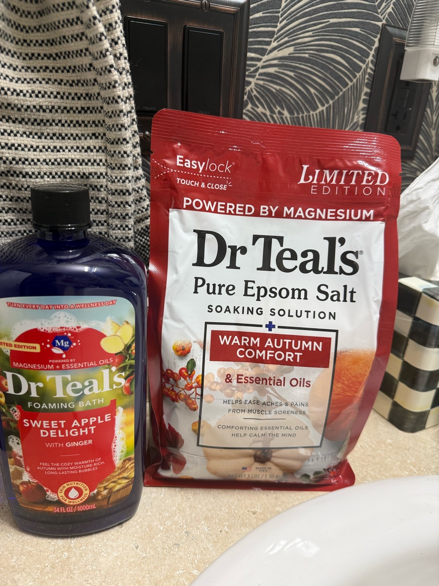 Treating this upcoming rainy weekend as a spa weekend and a bubble bath is on the agenda🛁🫧 of course I got the fall limited edition Dr Teals products at Walmart🍂🤎

#LTKSeasonal #LTKselfcare #LTKBeauty