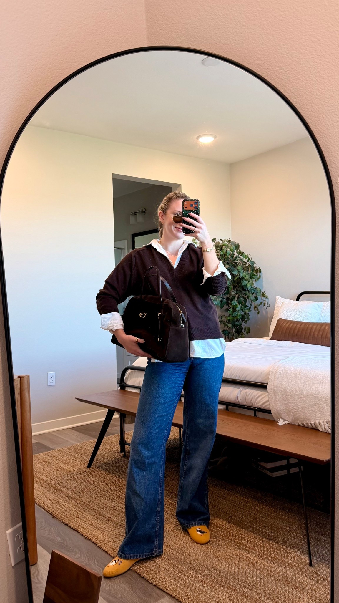 A little pop of color goes a long way 🤍

Styled these VIVAIA conservation loafers with my everyday neutrals — wide leg denim, a crisp button-up, and a soft cashmere layer.

Easy, comfortable, and intentional.
Linked everything here ✨


#LTKWorkwear #LTKootd #LTKgrwm