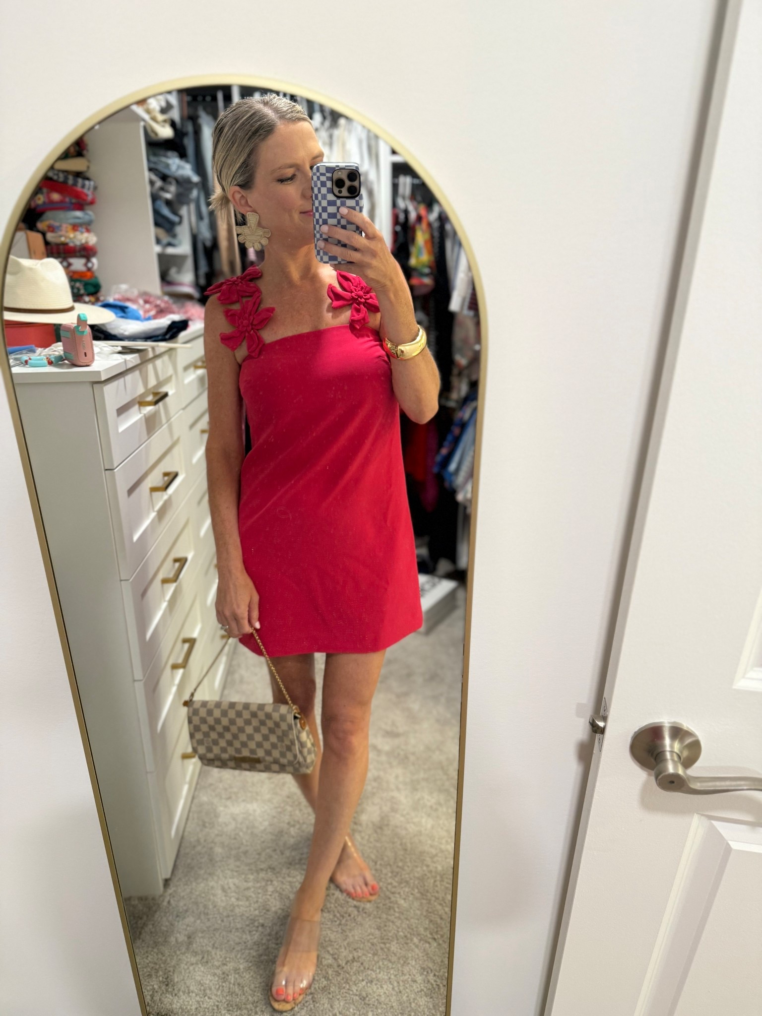 Amazing short little cocktail dress from Dillards! I always find such gems there! 

#LTKParties #LTKStyleTip