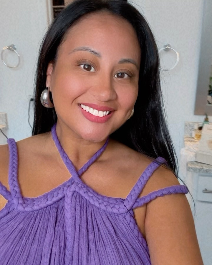 @kasiakulenty #aphroditetop #kasiakulenty #revolve cropped top in purple 

#LTKmidsize #LTKstyletip #LTKsalealert