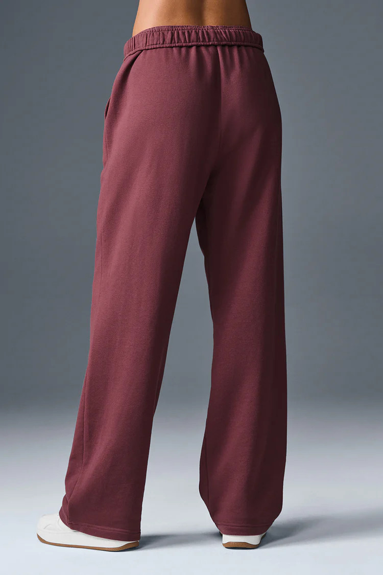 Accolade Straight Leg Sweatpant | Alo Yoga (US)