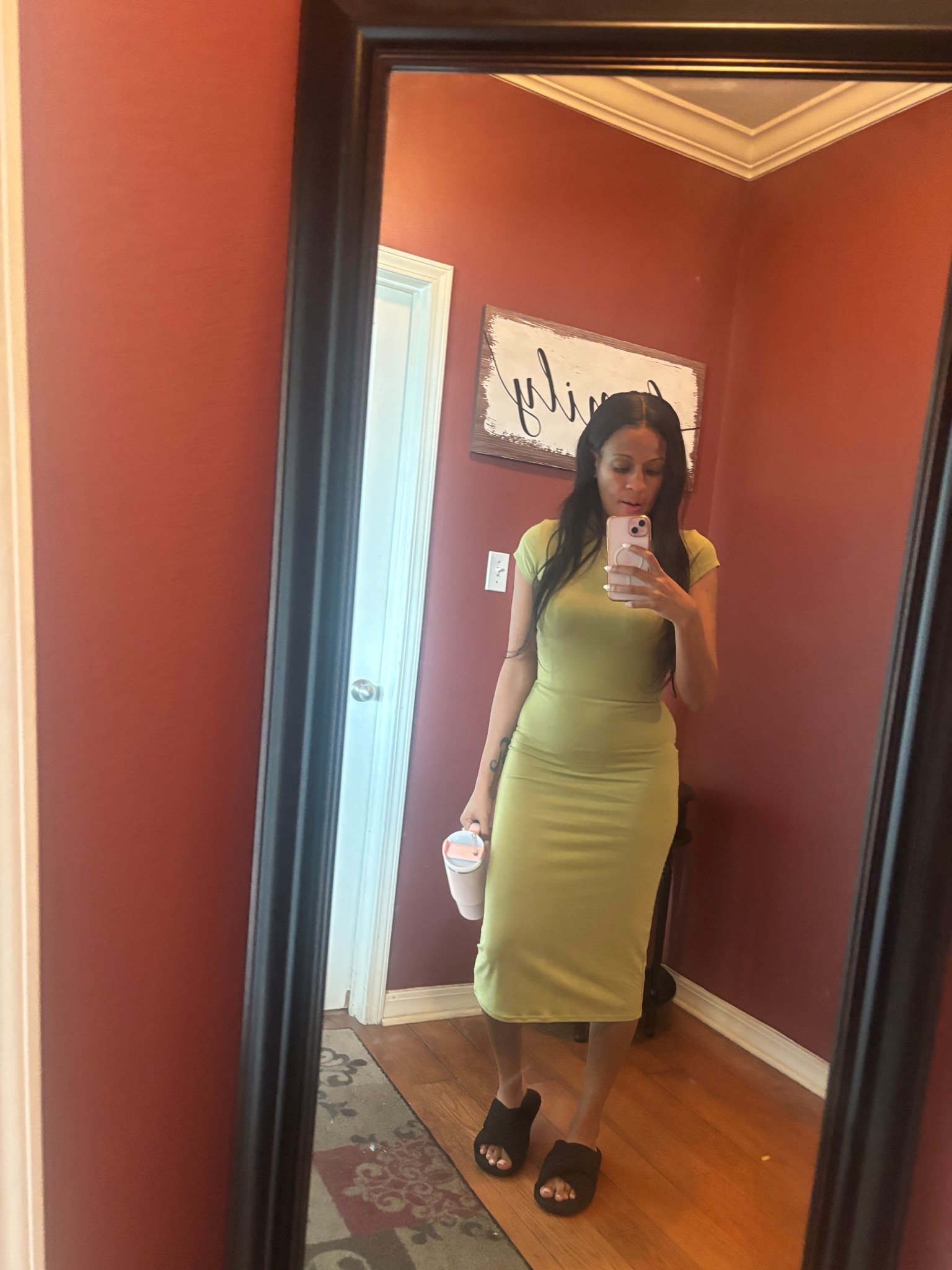 WFH OOTD



#LTKmomlife #LTKootd #LTKdayinmylife