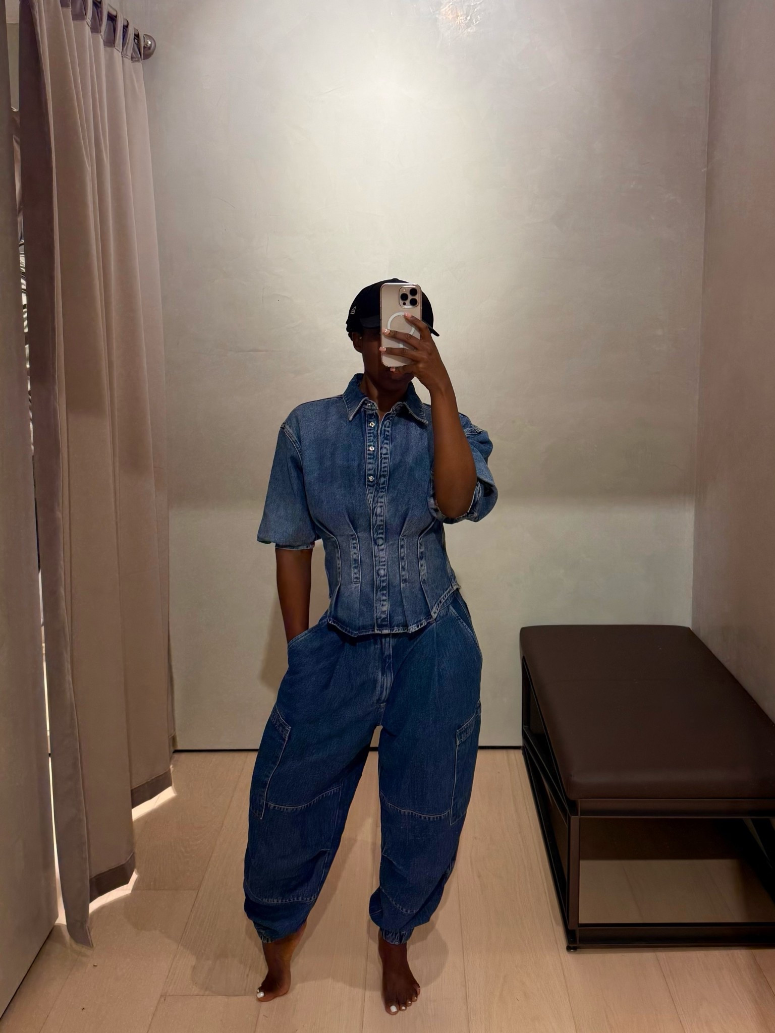 Obsessed with this look! All Saints gets it! Always have and always will 🤍

Note: Literally just noticed that the shirt is sold out unfortunately :(