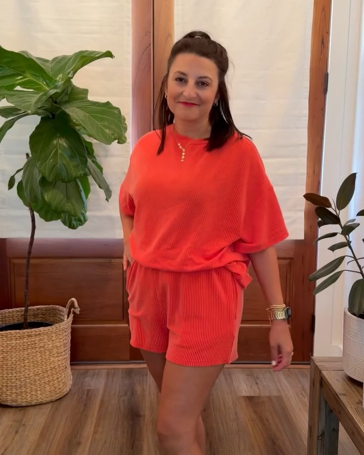 My FAVORITE Walmart set is on sale! RUN, do not miss this! This is a steal. Comes in multiple colors! 🌈 Comment “RED” for the link!

#LTKPetite #LTKdayinmylife