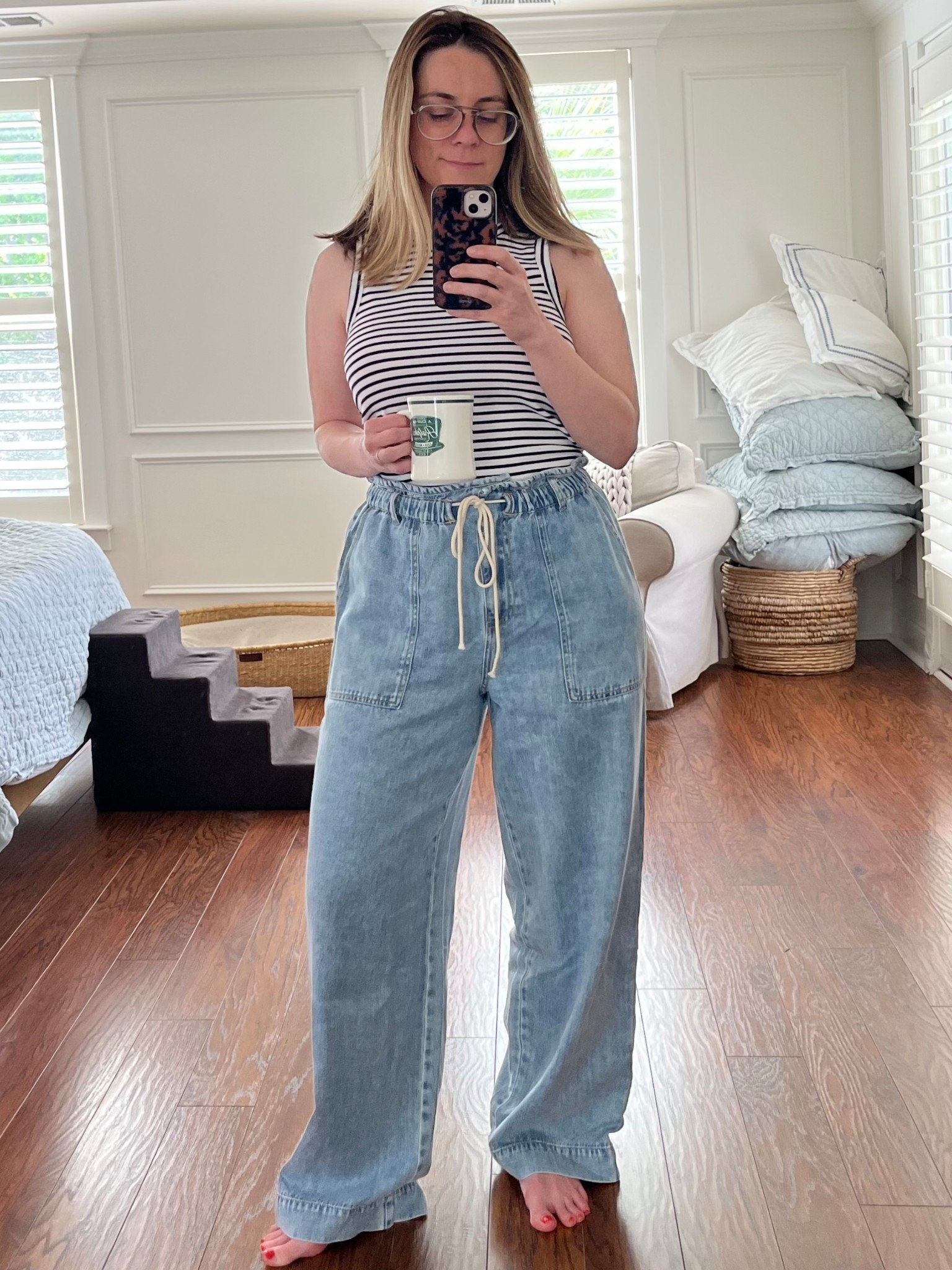 Love my new soft comfy jeans

#LTKootd #LTKMidsize #LTKdayinmylife