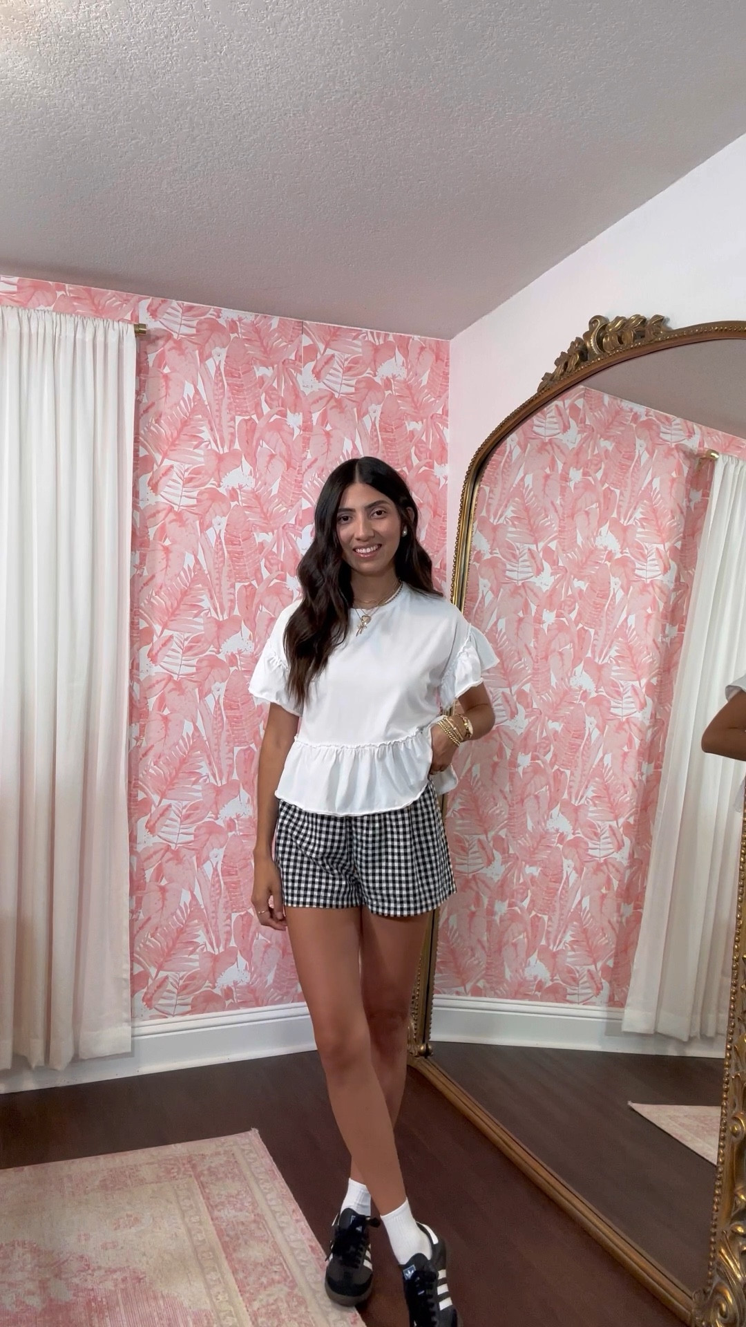 boxer shorts outfit ✨ Comment “shop” for direct links (or click the link in my bio) 🔗 

#ootd #stylereel #summeroutfits #outfitideas #pintereststyle #adidassambas #boxershorts adidas sambas, summer fashion, summer outfits, outfit ideas, ootd, adidas sneakers, boxer shorts, fashion trends 

#LTKVideo