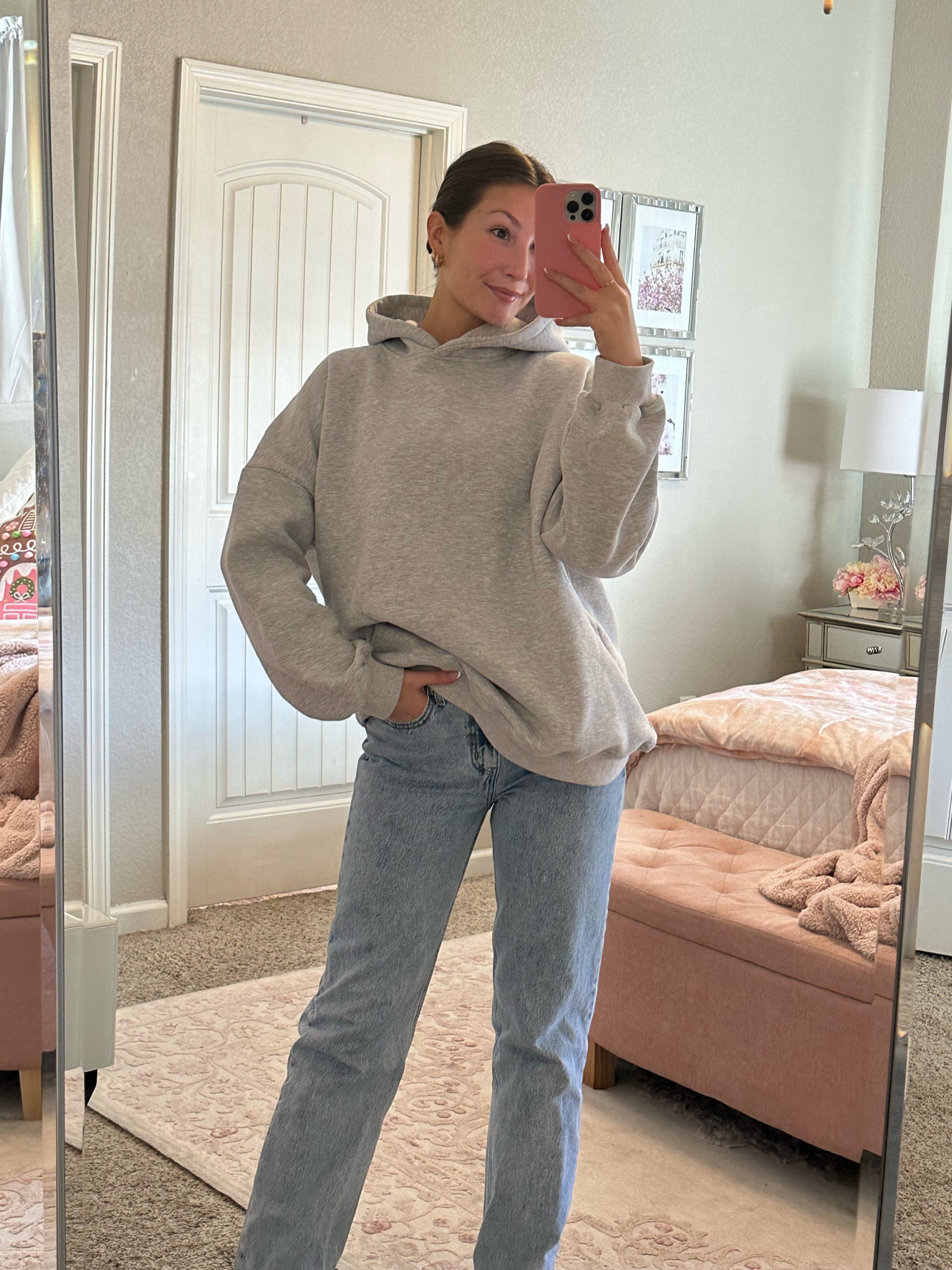 Fav oversized sweatshirt + perfect gift for anyone you love! 

#LTKHoliday #LTKfindsunder50 #LTKGiftGuide