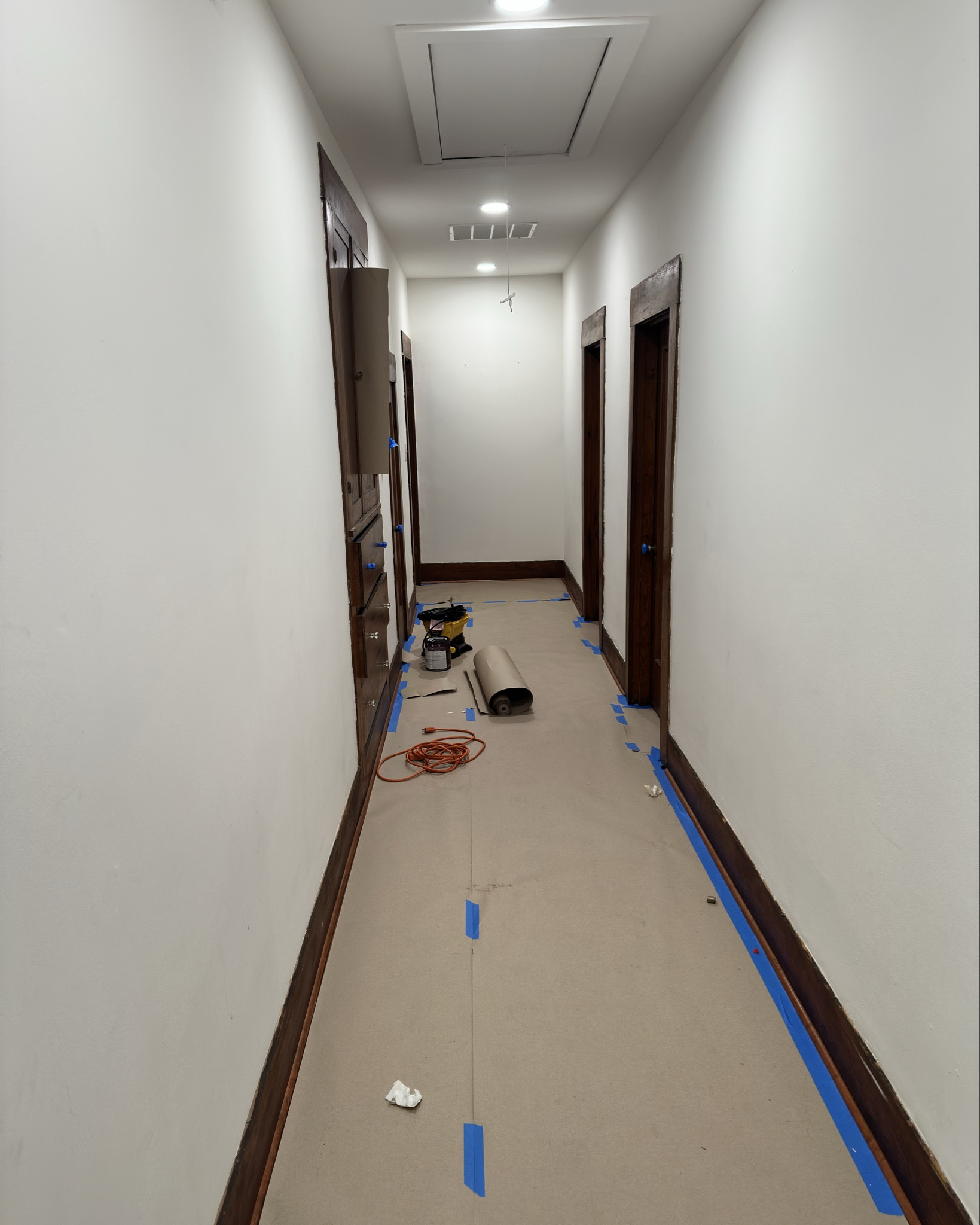 ✨Moody hallway transformation✨
#LTKDIY #LYKHomeDepot

#LTKHome
