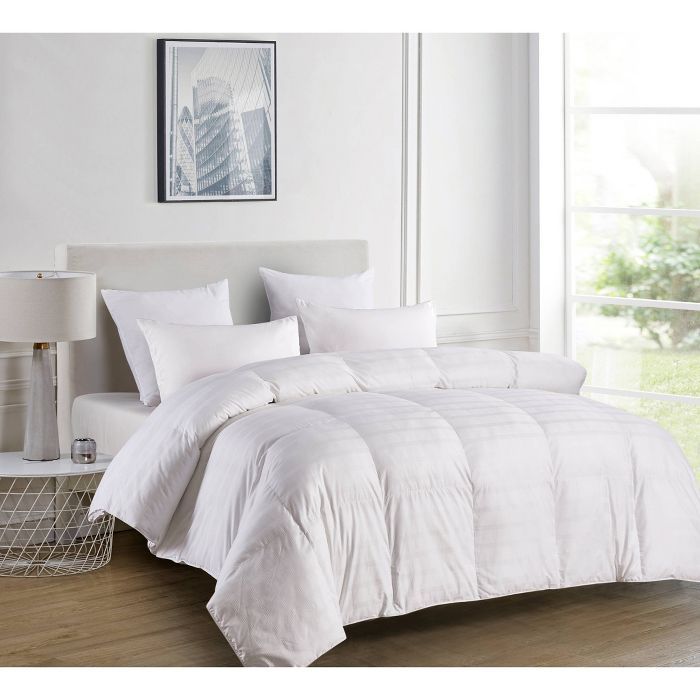 Target/Home/Bedding/Comforters‎600 Thread Count Duraloft Down Alternative Comforter White - Blu... | Target