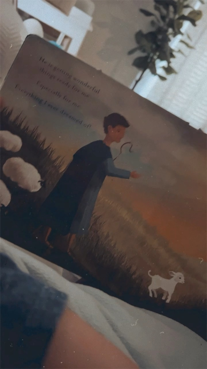 snuggliest little lamb 🐑 in the world - my sweet sweet baby boy!! 🥹 this is Judson’s favorite book (has been for a while), and I just love it so much!! It’s a children’s version of Psalm 23 🌳 - praying that He always knows and sees that Jesus has some big big plans for his little life!! 👼🏼🤍