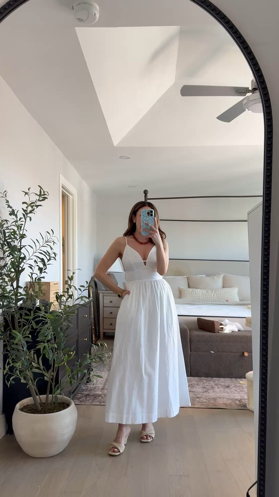 Target style 🥰 I can’t get over this dress. Also comes in blue. Wearing size XS
Target finds


#LTKPetite #LTKootd #LTKSeasonal