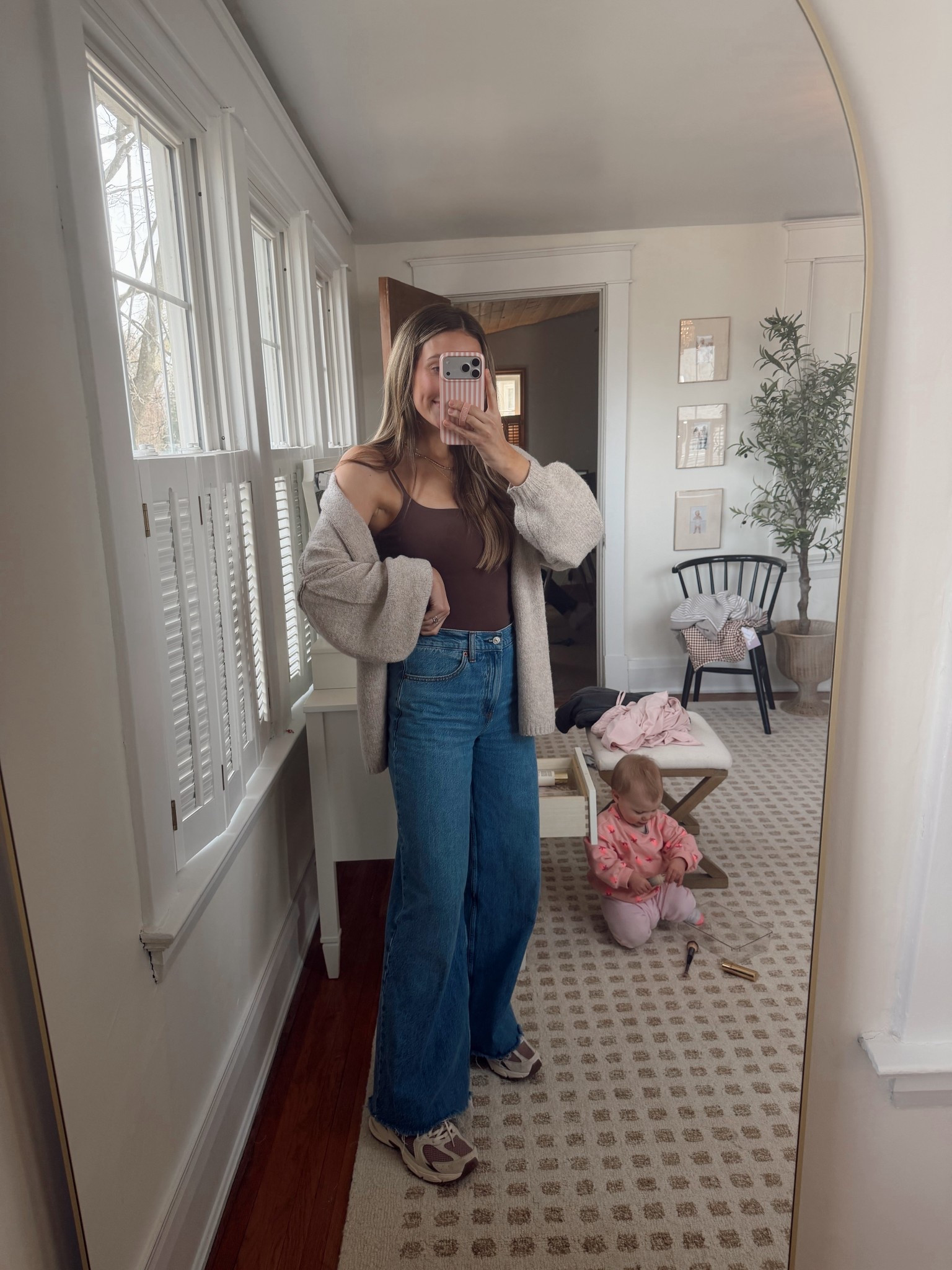 Wide leg Jeans 25% off with code AFLTK
SIZE 27r

#LTKmomlife #LTKSpringSale #LTKSeasonal