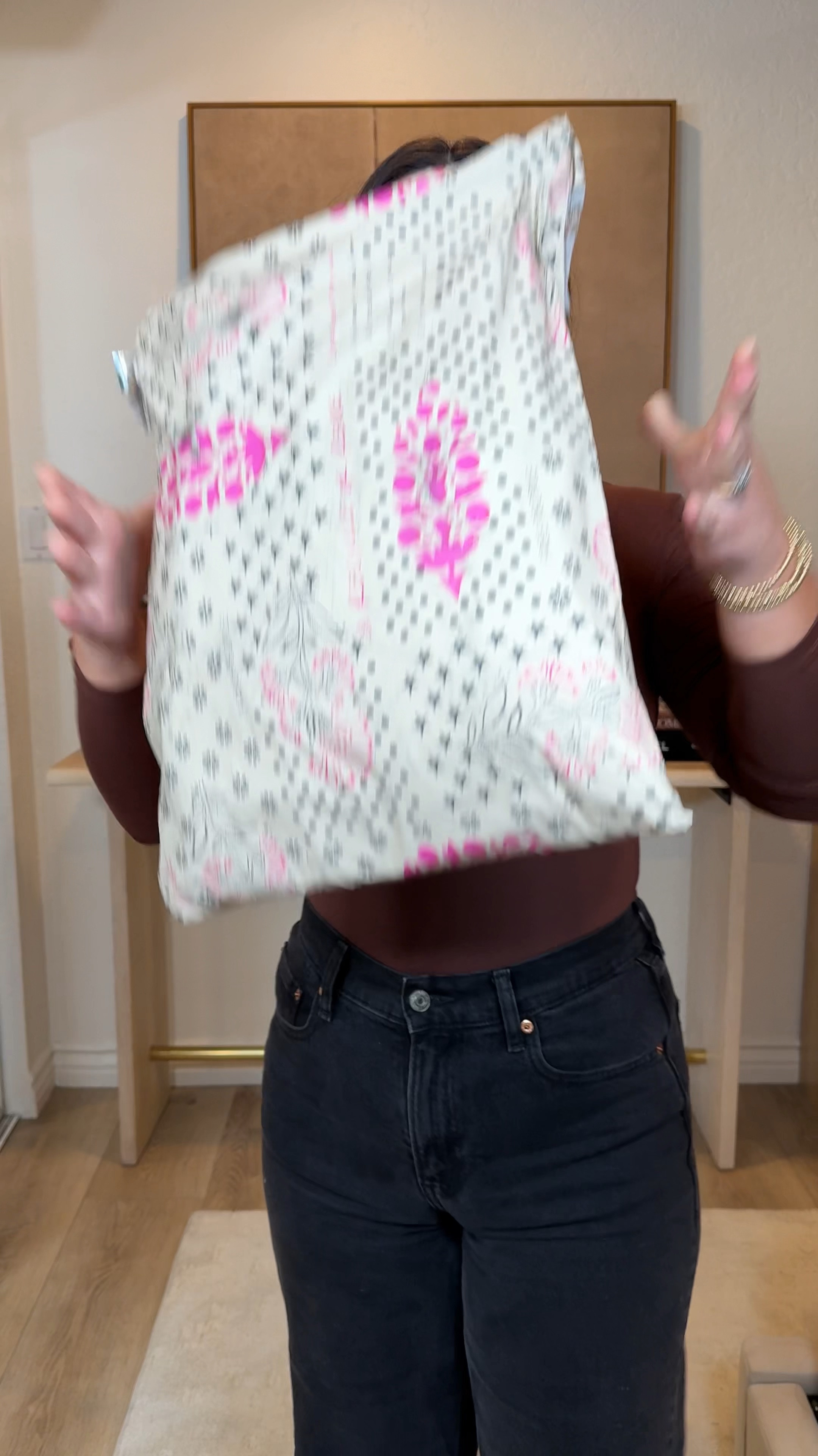 Free People Order!!
Bow top #1 size XS
Velvet pants size small
Jeans size 28 S color dark romance
Leopard #2 size XS

Black jeans 28 petite

Try on, free people style #freepeoplestyle #fpstyle #freepeople

#LTKHoliday #LTKStyleTip #LTKParties