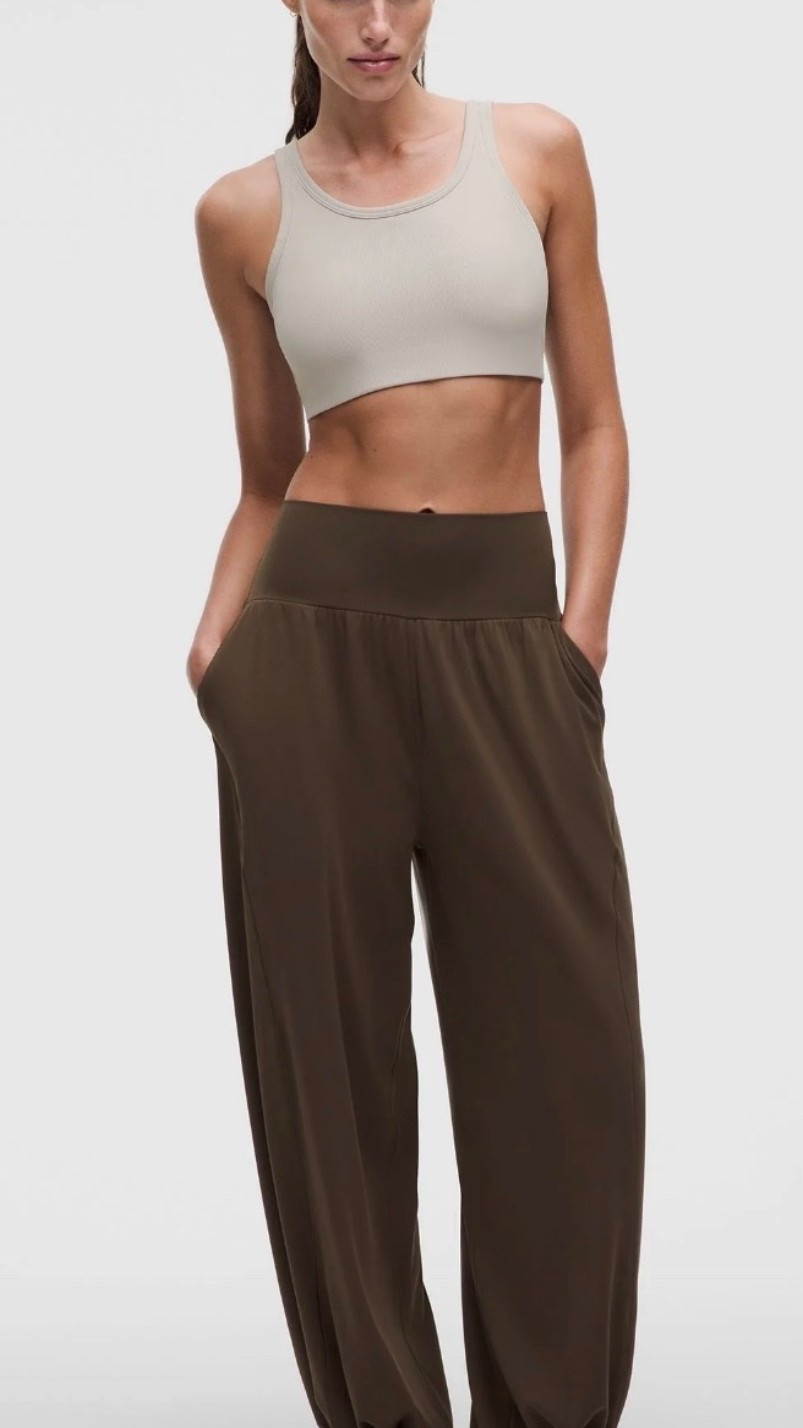 Lululemon
Trending
Cutest outfit 
OOTD 
Athleisure

#LTKsummer #LTKtravel #LTKstyletip