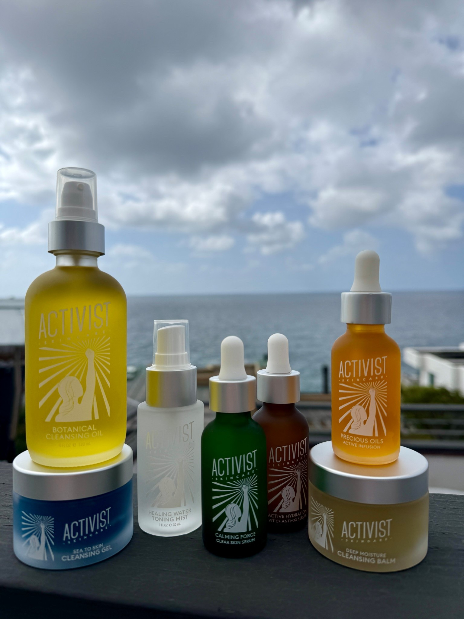 Activist Skin Care is a natural and effective skin care line that cleanses, tones, and hydrates skin.  I love that they’re environmentally friendly with refill pouches for your glass containers too!

Everything I use is linked here!

#skincare #skincareroutine 

#LTKU #LTKBeauty #LTKOver40