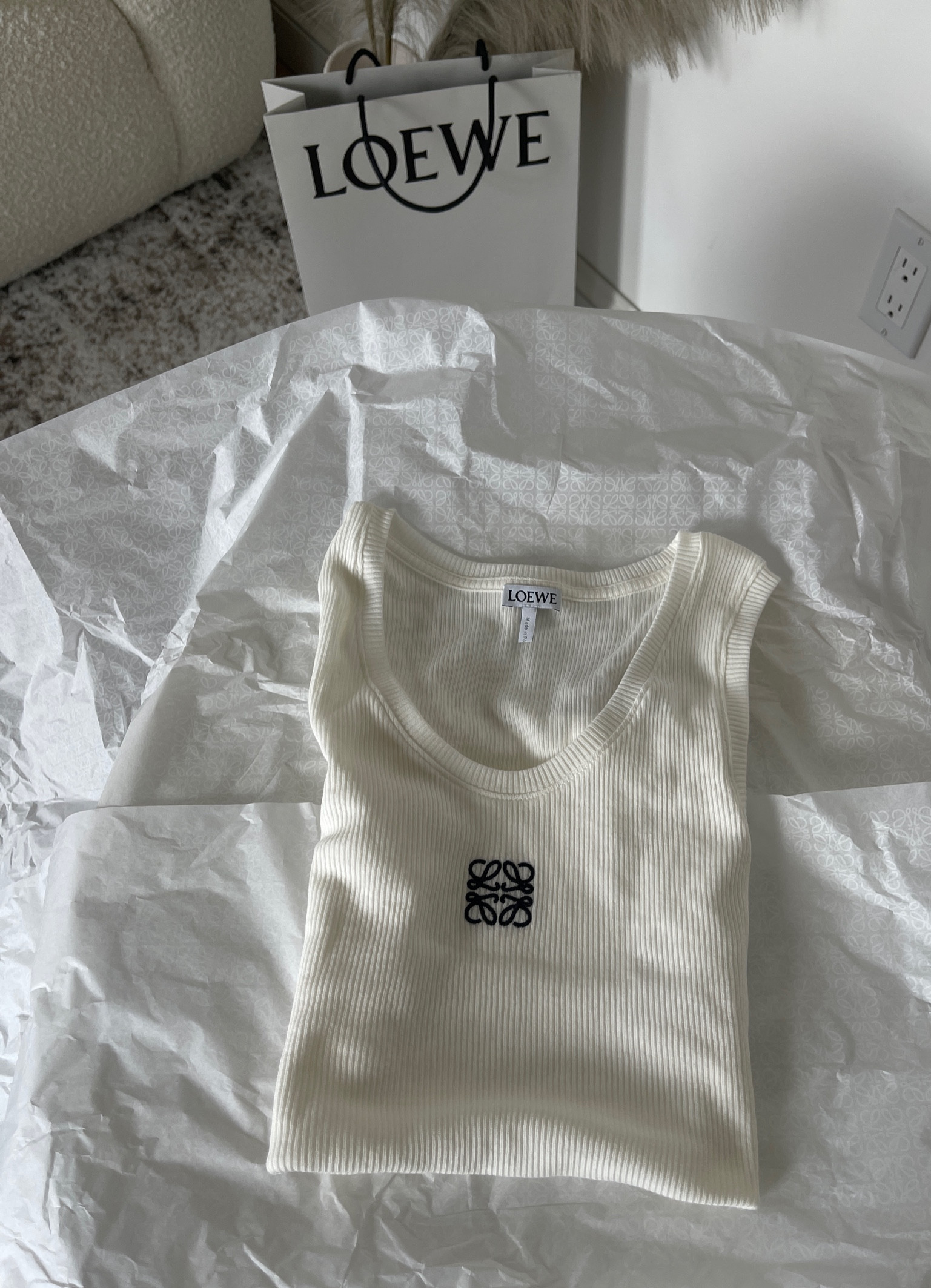 The white tank top is So on trend this Fall 2022

Size XS

#LTKSeasonal #LTKstyletip