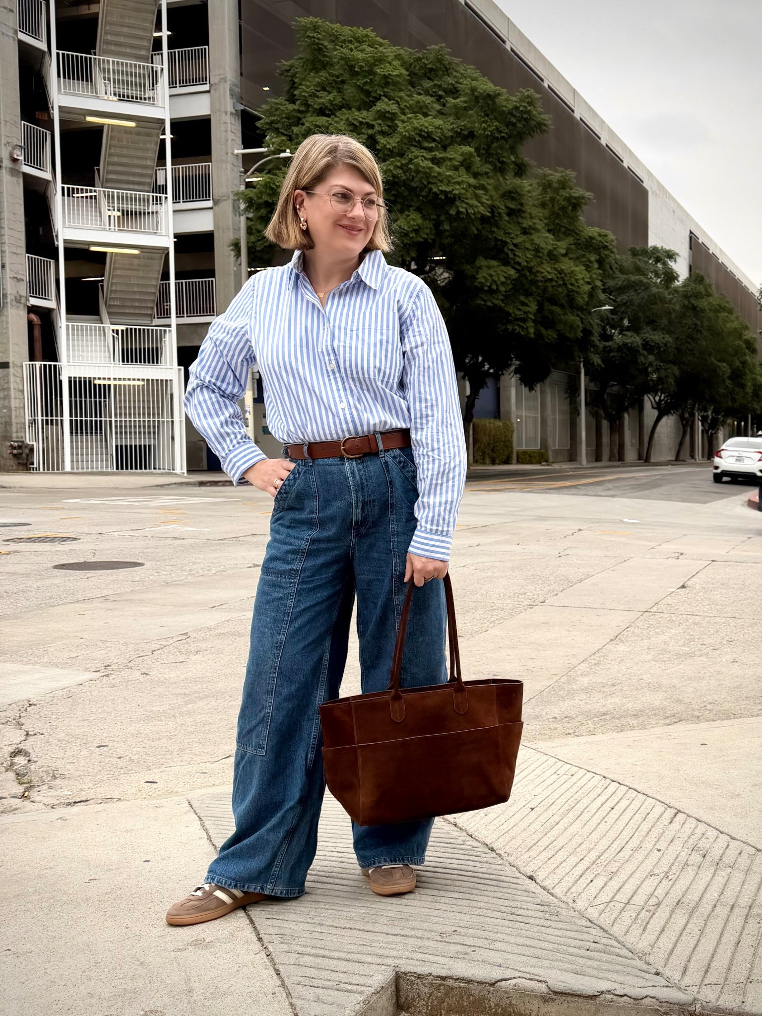 Gray Tuesday morning in LA, but I’m soaking up the warmer temps as much as I can before I have to go back to the deep freeze. Loving this tote as a laptop bag! 🤍

#LTKMidsize #LTKOver40