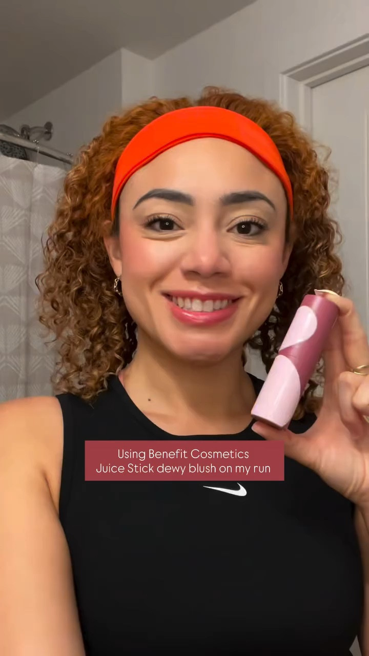 Blush is an essential on my runs. Using @Benefit Cosmetics new Juice Stick blush in Jam 💜

#runningmakeup #benefitcosmetics #creamblush #benefitclubpink #latinarunner