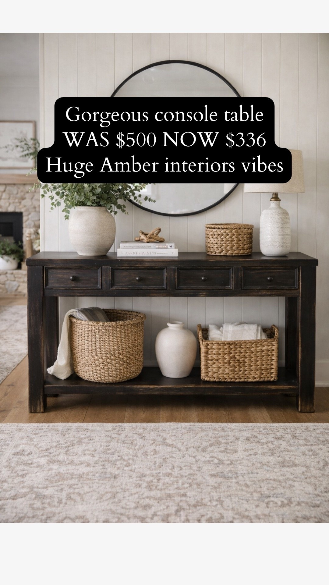This console table is giving huge amber interior vibes for wayyy less $$$