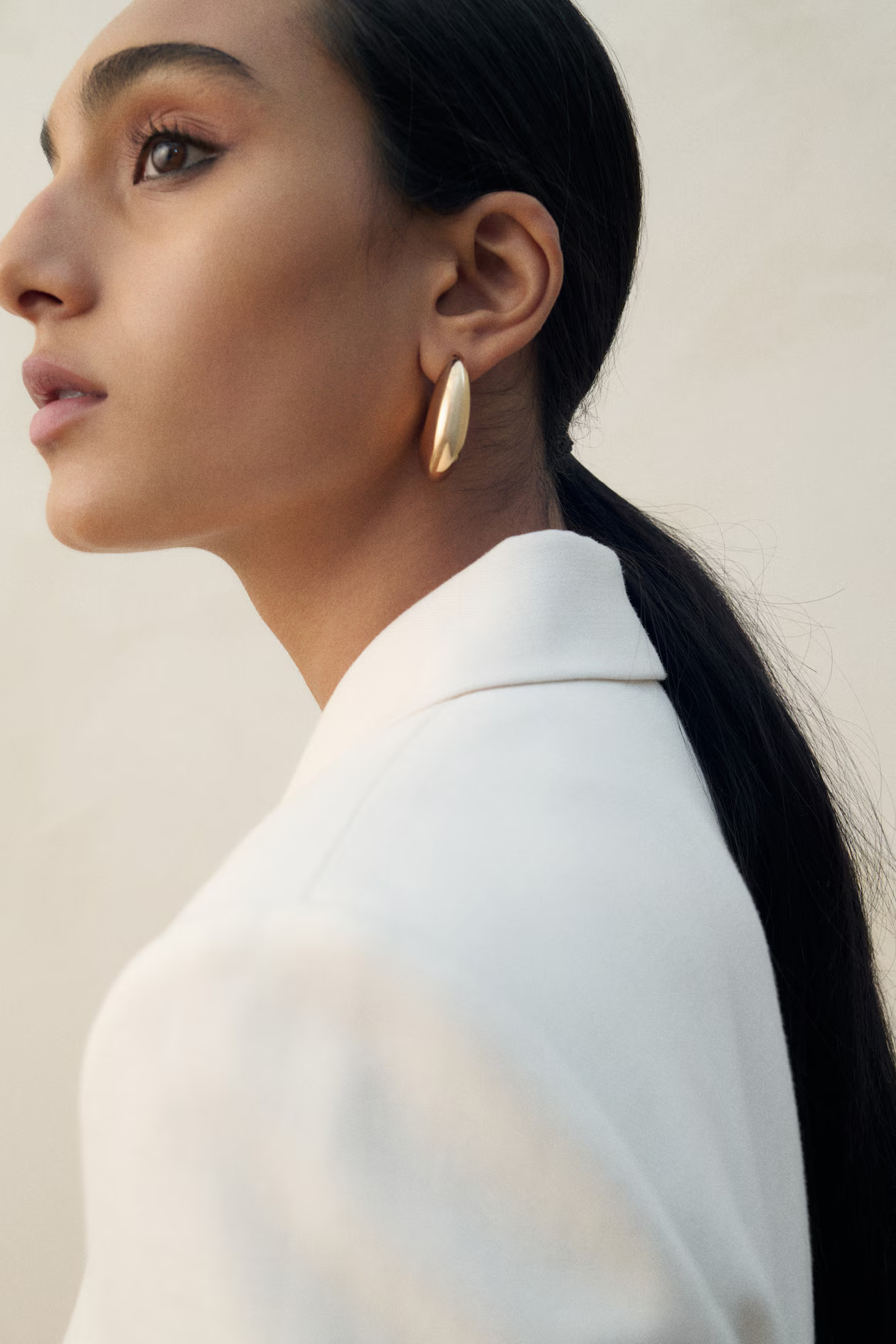 Chunky hoop earrings | H&M (UK, MY, IN, SG, PH, TW, HK)