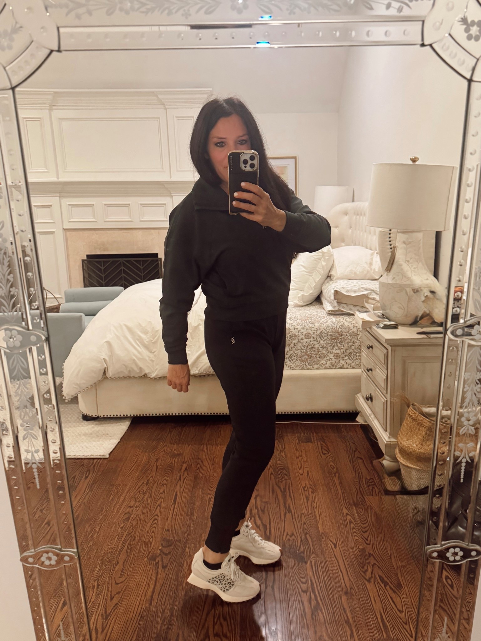 The most softest and comfortablest travel jogger set—1/2 zip top with jogger pants 

#LTKTravel #LTKActive #LTKmomlife