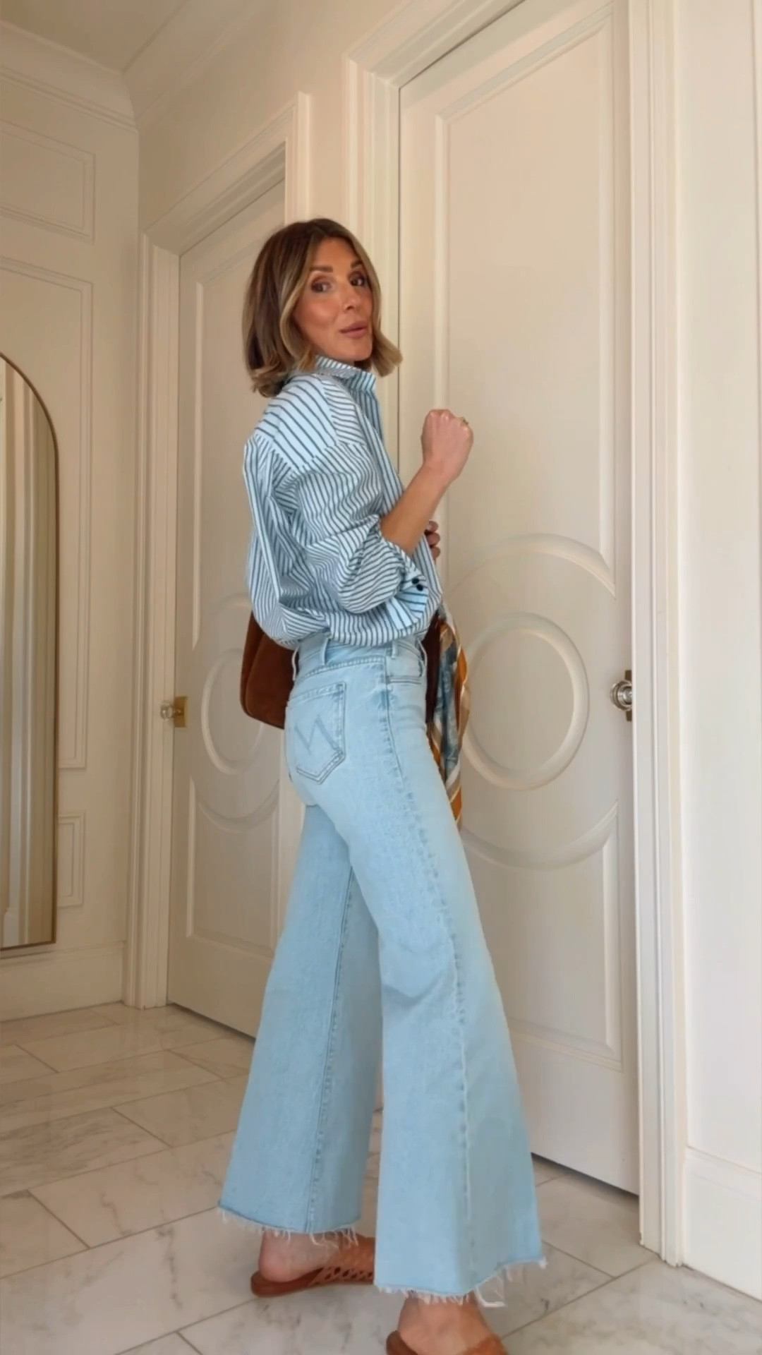 Best seller this week. These jeans fit tts. I'm 5'7 wearing size 25