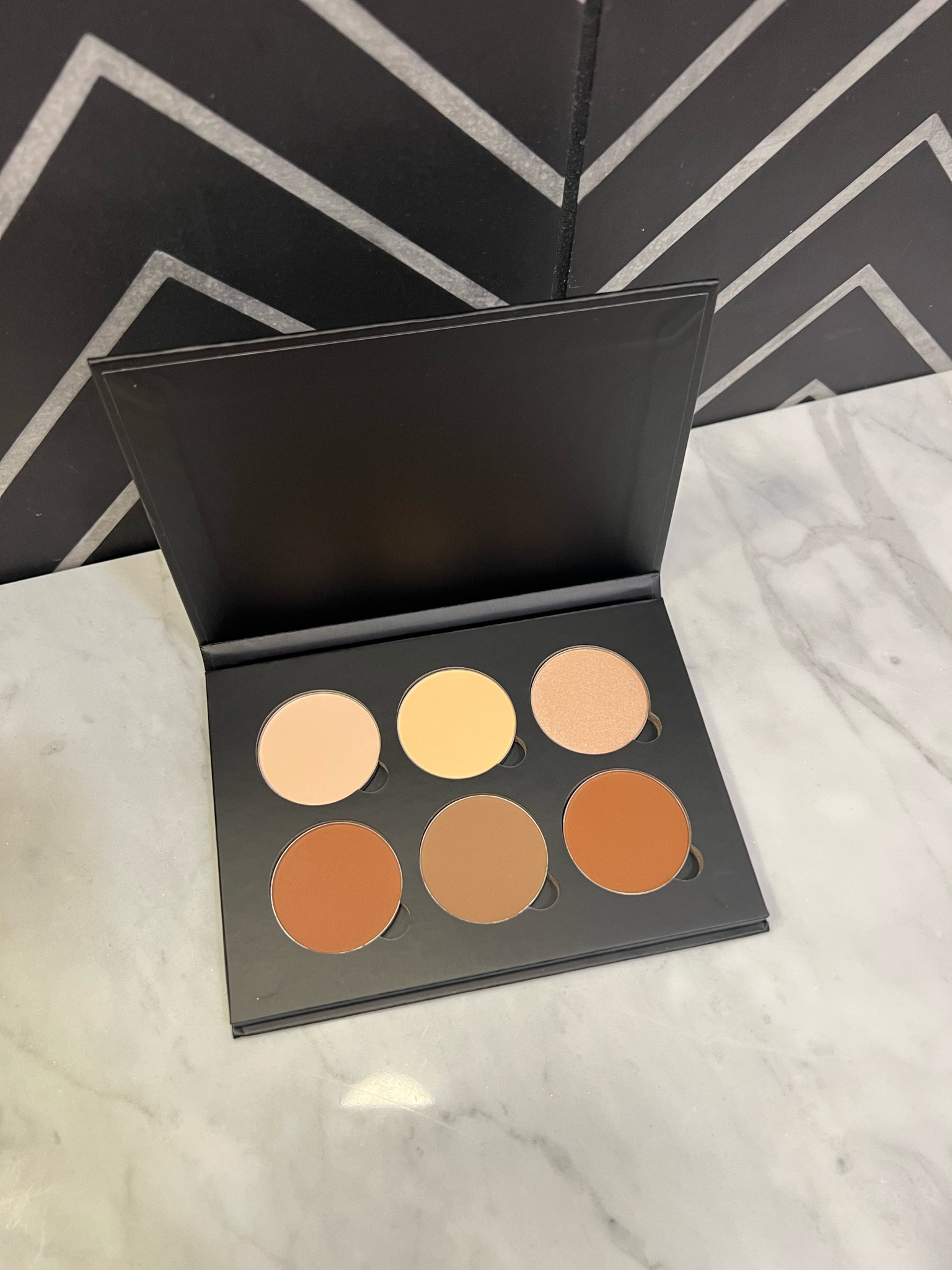 Makeup, contour set, Anastasia contour kit 

#LTKbeauty #LTKfindsunder50