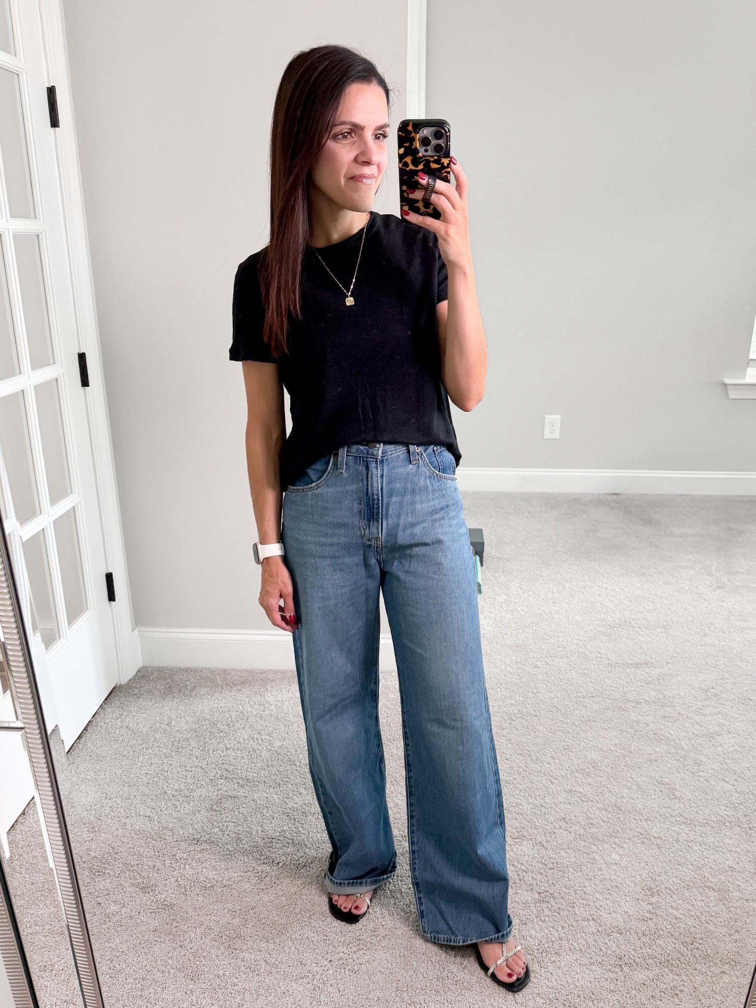 What I wore: 
Cinch waist bag jean: Levi’s, 25 (could have done 24 in this wash)
Linen top: J.Crew: tts
Sandals: Madewell, tts 

#LTKStyleTip