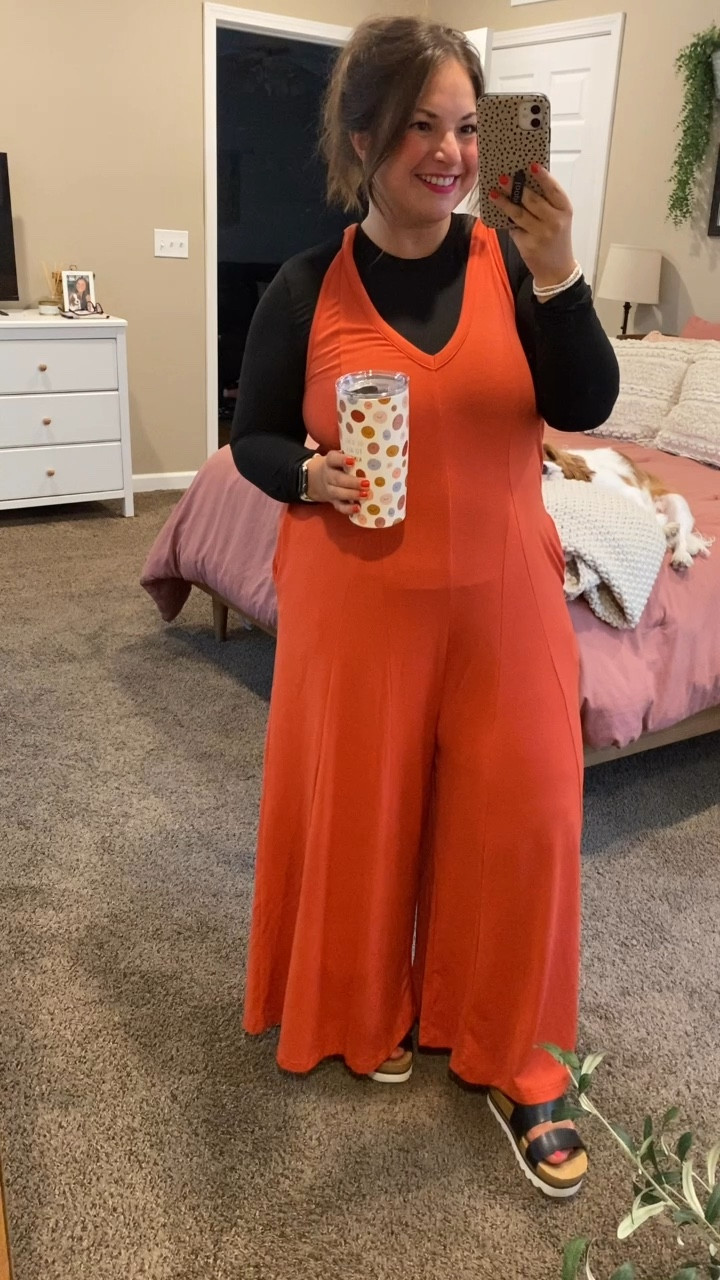 Such a cute + comfy Amazon outfit, plus the tumbler matches!! Y’all know that’s my fav lol

sandals: fit true to size // wearing a 5
long sleeve: fits true to size // wearing a medium
jumper: fits oversized // wearing a medium

Amazon

#LTKFindsUnder100 #LTKStyleTip #LTKFindsUnder50