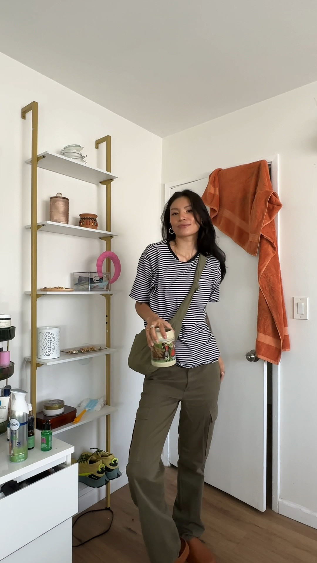 Everyday lazy day. Shirt is stussy but it’s thrifted. Bag is amazon. I couldn’t find it here but i linked it under my Amazon faves for u 🫶🏽