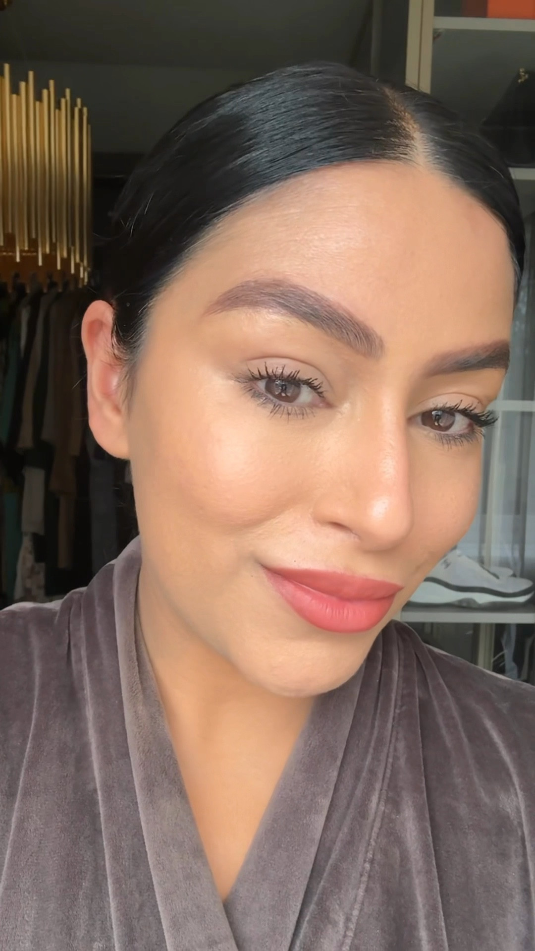 My 5 Minute Mum Glow Up Makeup using favourites from Cult Beauty #hudabeauty #nars #easymakeup #cultbeauty 

- foundation shade: Stromboli 
- concealer shade: Graham Cracker 
- Setting powder: Banana Bread
- Lipstick shade: Freebird 


#LTKbaby #LTKbeauty #LTKworkwear