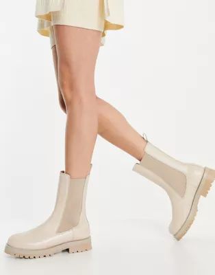 & Other Stories chunky flat pull on boots in beige | ASOS (Global)