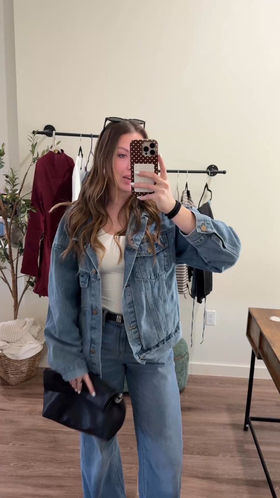 Wearing a 27 extra tall in jeans & medium in jacket & small in tank 