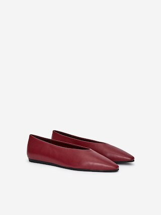 Pointy Leather Flats – Burgundy – Women – ARKET GB | Arket UK
