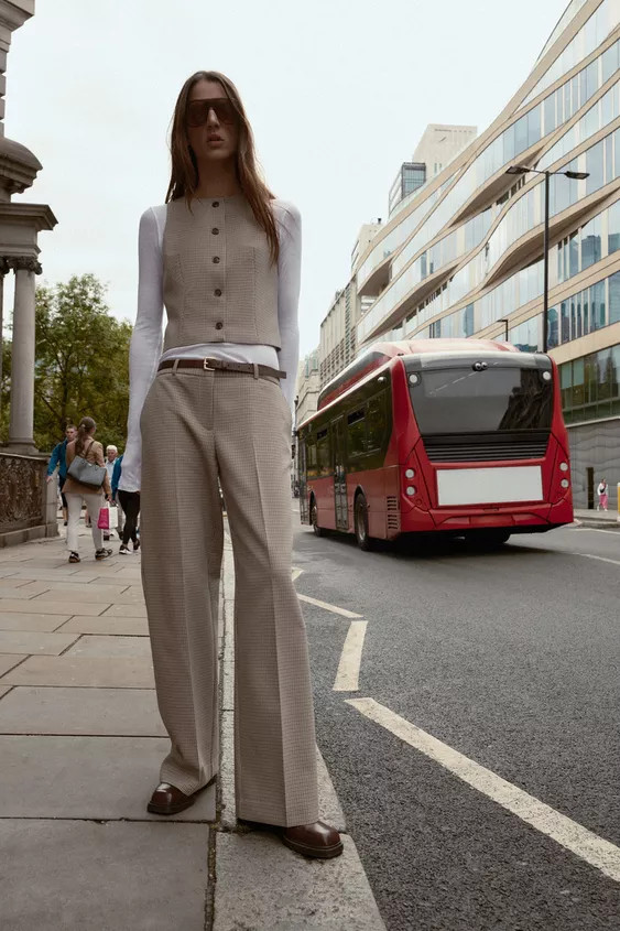 KARIERTE HOSE MIT GÜRTEL | Zara DE