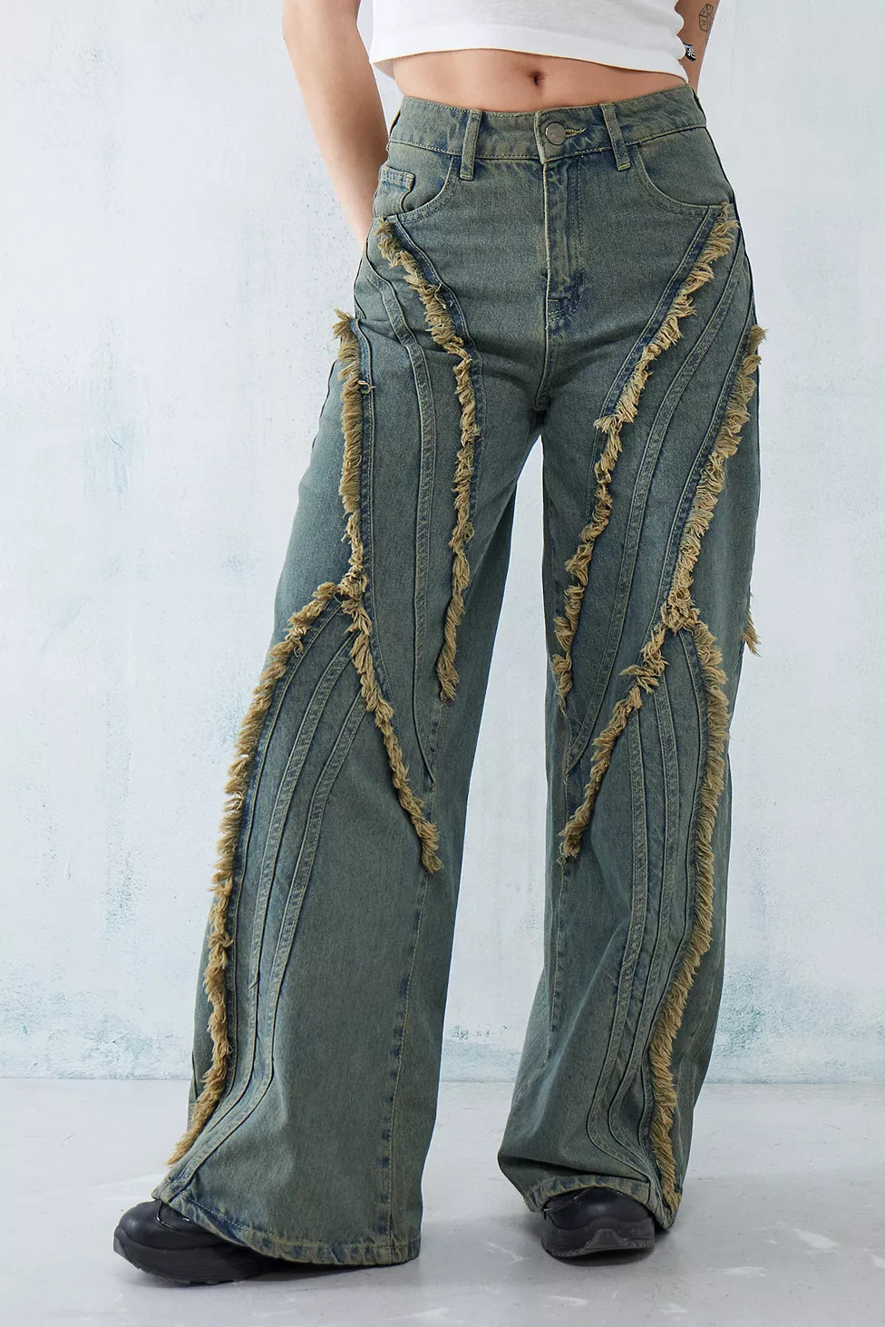 Basic Pleasure Mode Billy Frayed Jeans | Urban Outfitters (EU)