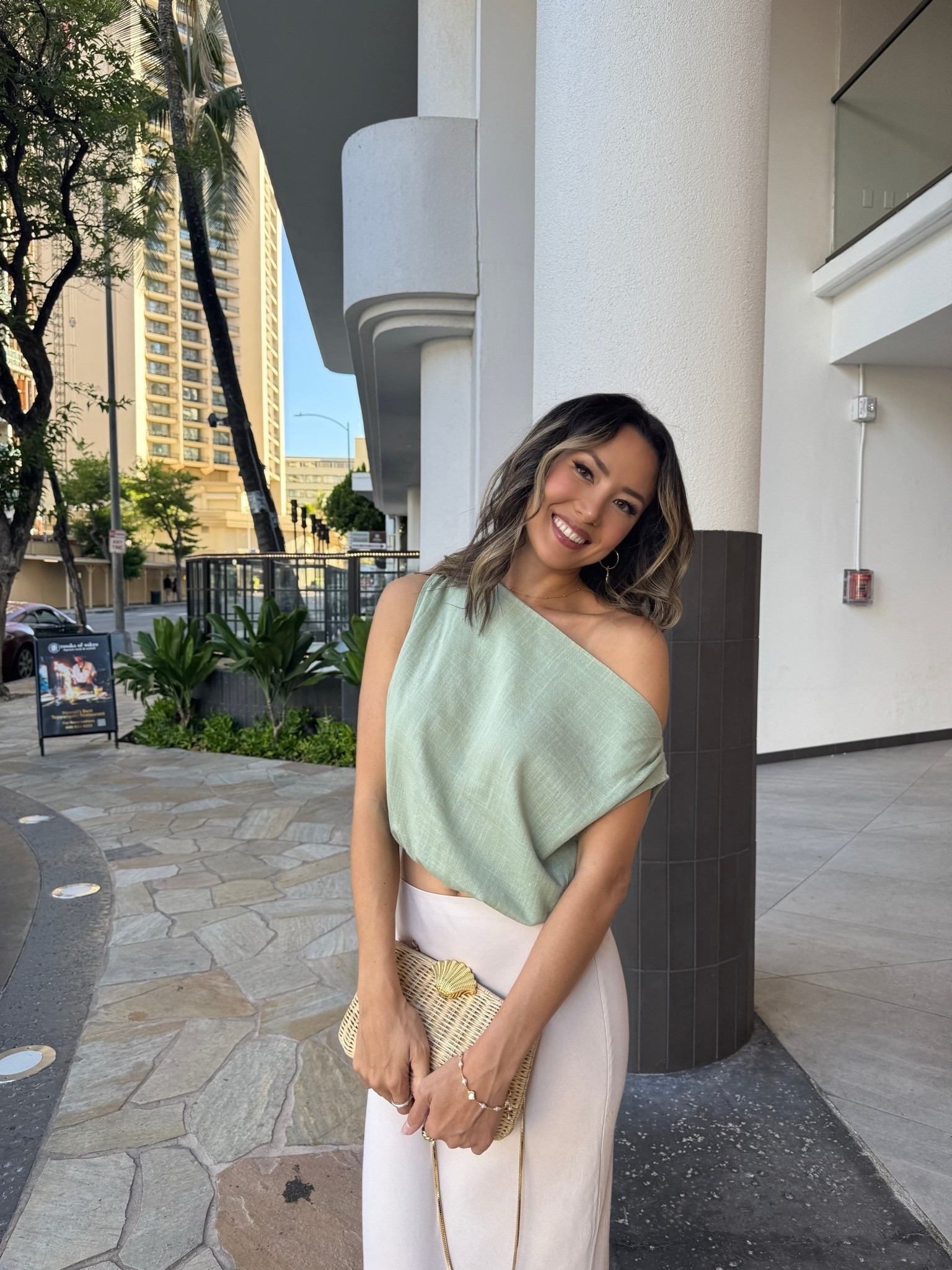 Classy dinner look! #datenight size XS in the top and XXS in the skirt

#LTKootd