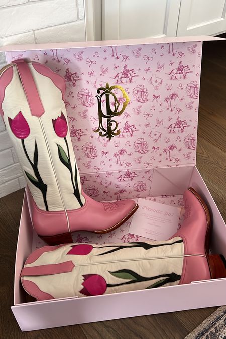 Petite Paloma cowboy boots, cowgirl boots, bows

The most beautiful cowboy boots ever!😍 I just adore the tulips and bow stitching on the toes!🌷🎀 

#LTKSeasonal #LTKshoecrush