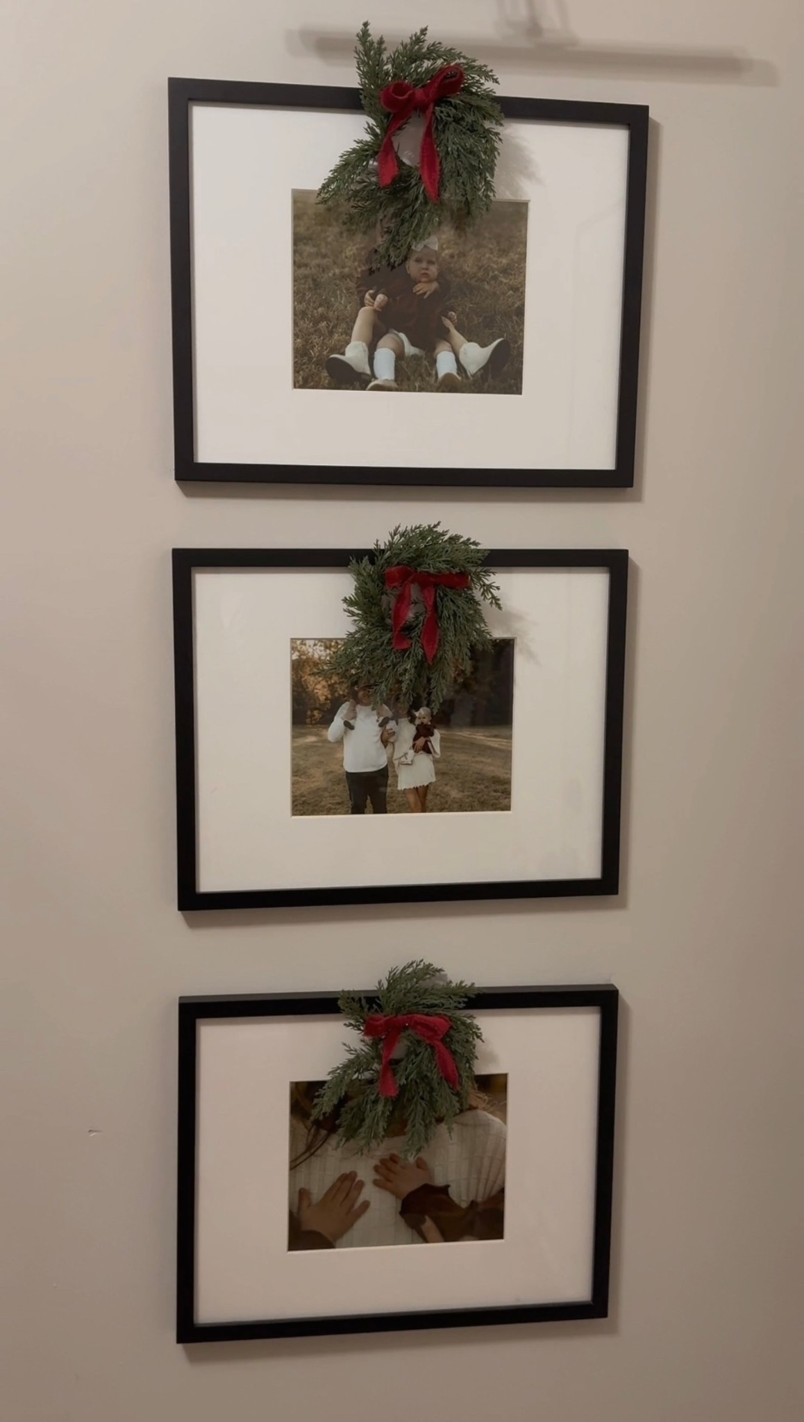 Napkin rings as mini wreaths 🤍✨🎁

#LTKSeasonal #LTKHome #LTKHoliday