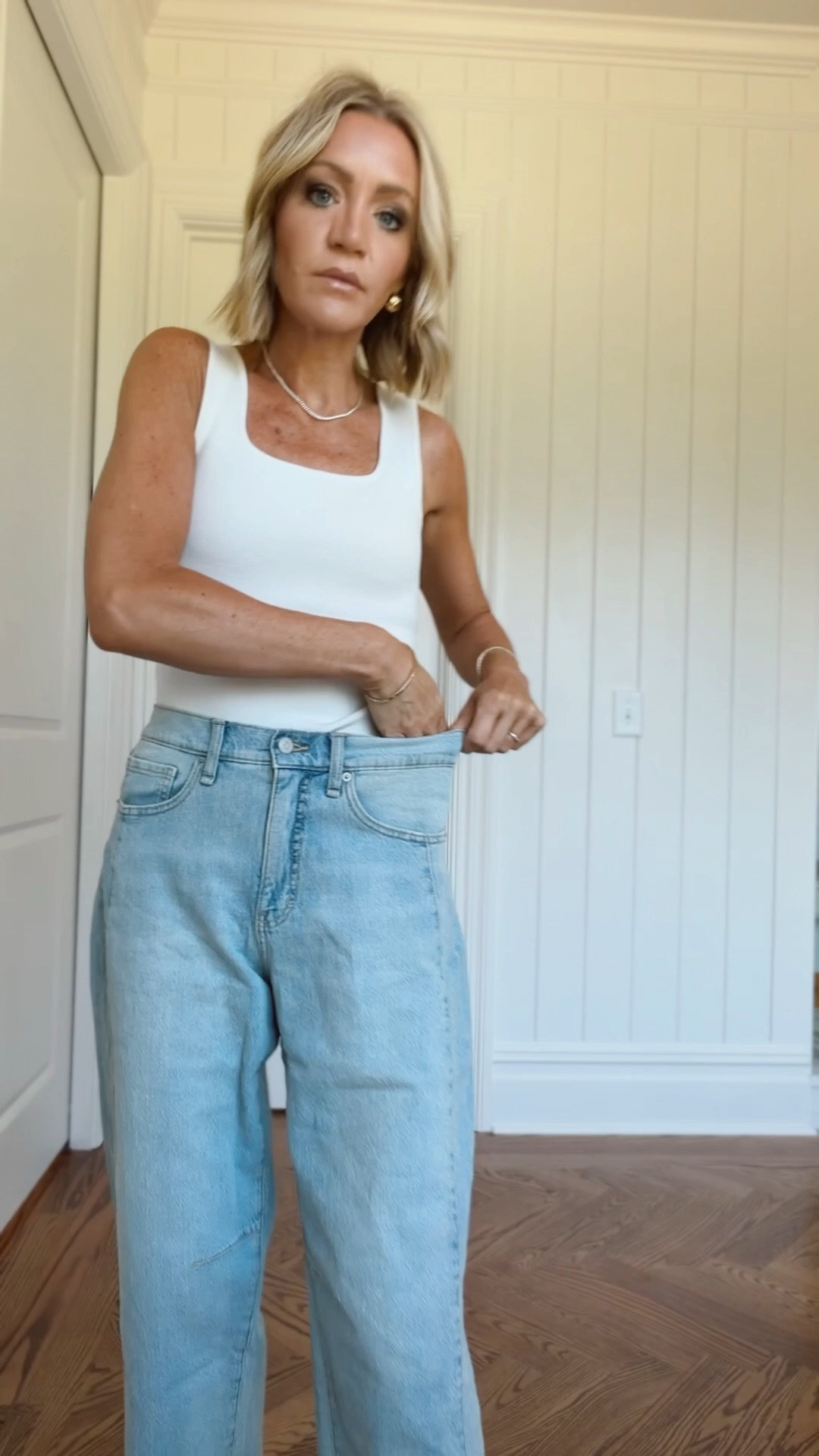 Xs in crochet knit top (size down one from your normal size) 
S in tank
2 in jeans but I suggest sizing down one from your normal size
