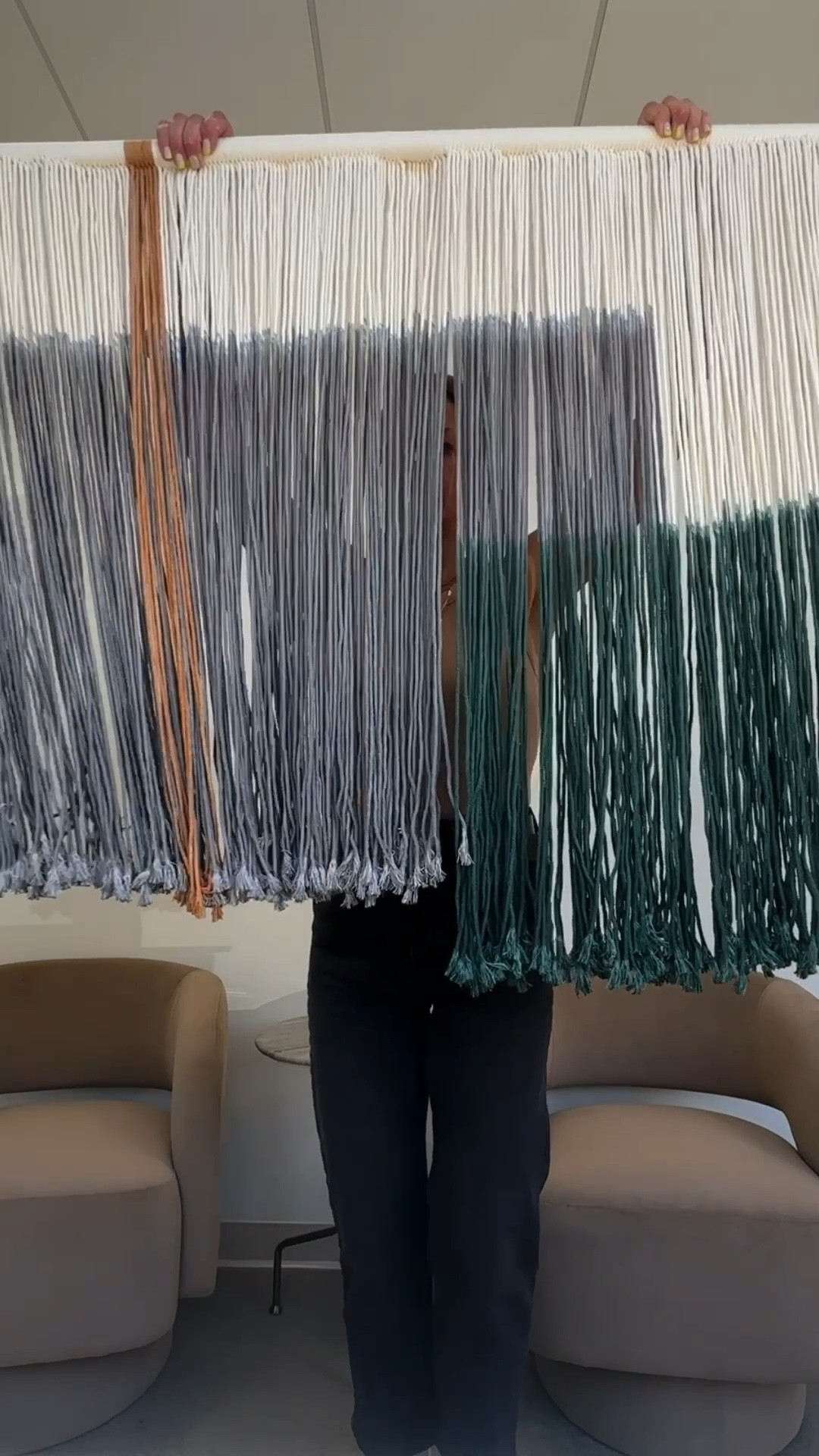 Boho wall hanging & the best hooks - hold heavy duty or light weight with no damage to the walls. 