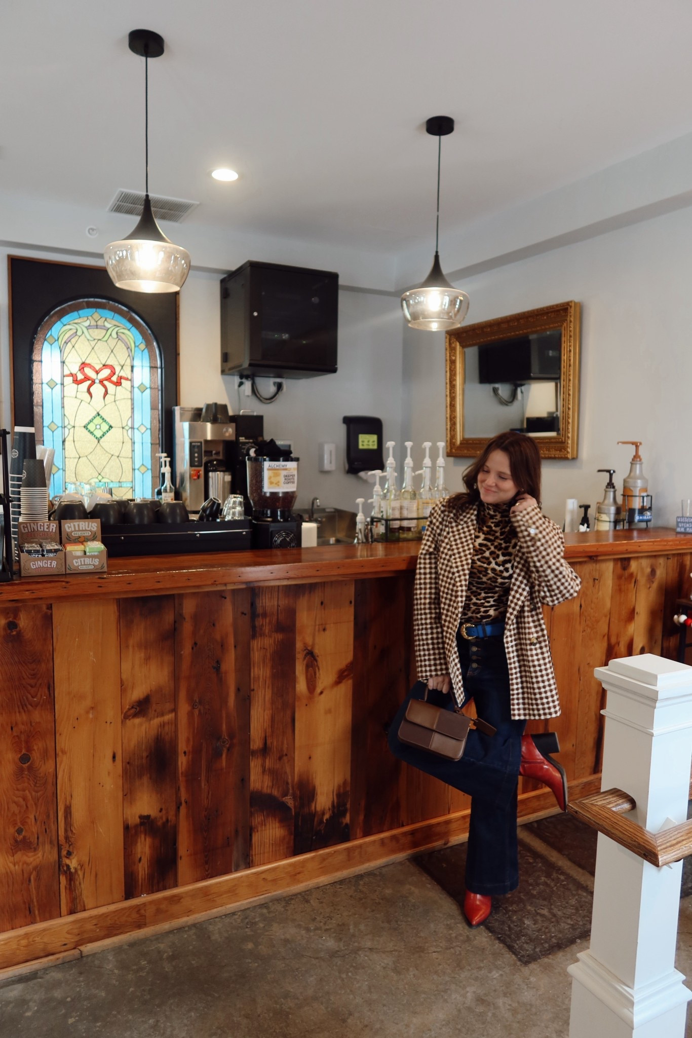 coffee shops have my heart ☕️🤎✨🪴💫