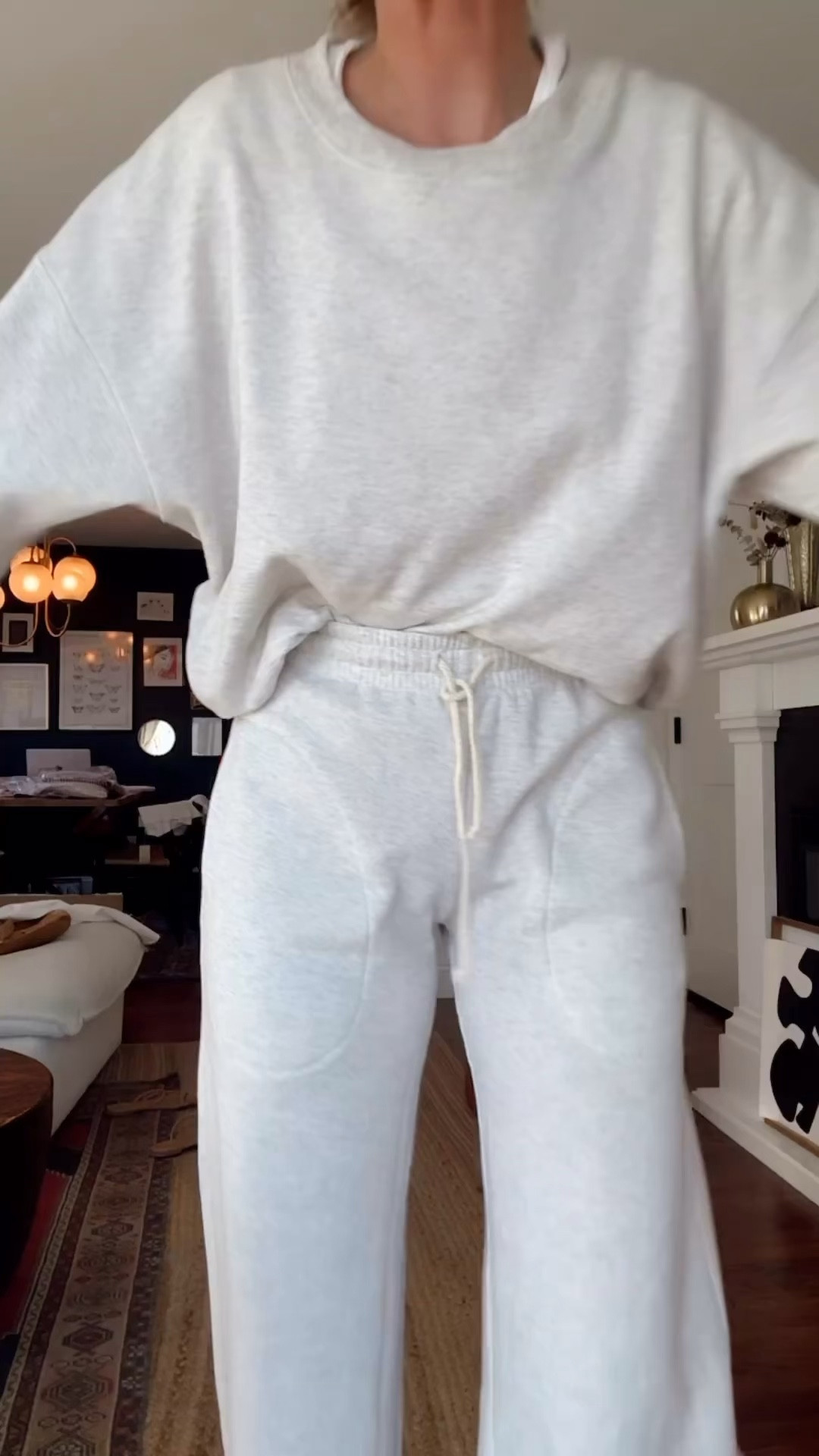 Love this sweat set! I am wearing a s/m top and small pant here but also wear a medium pant!