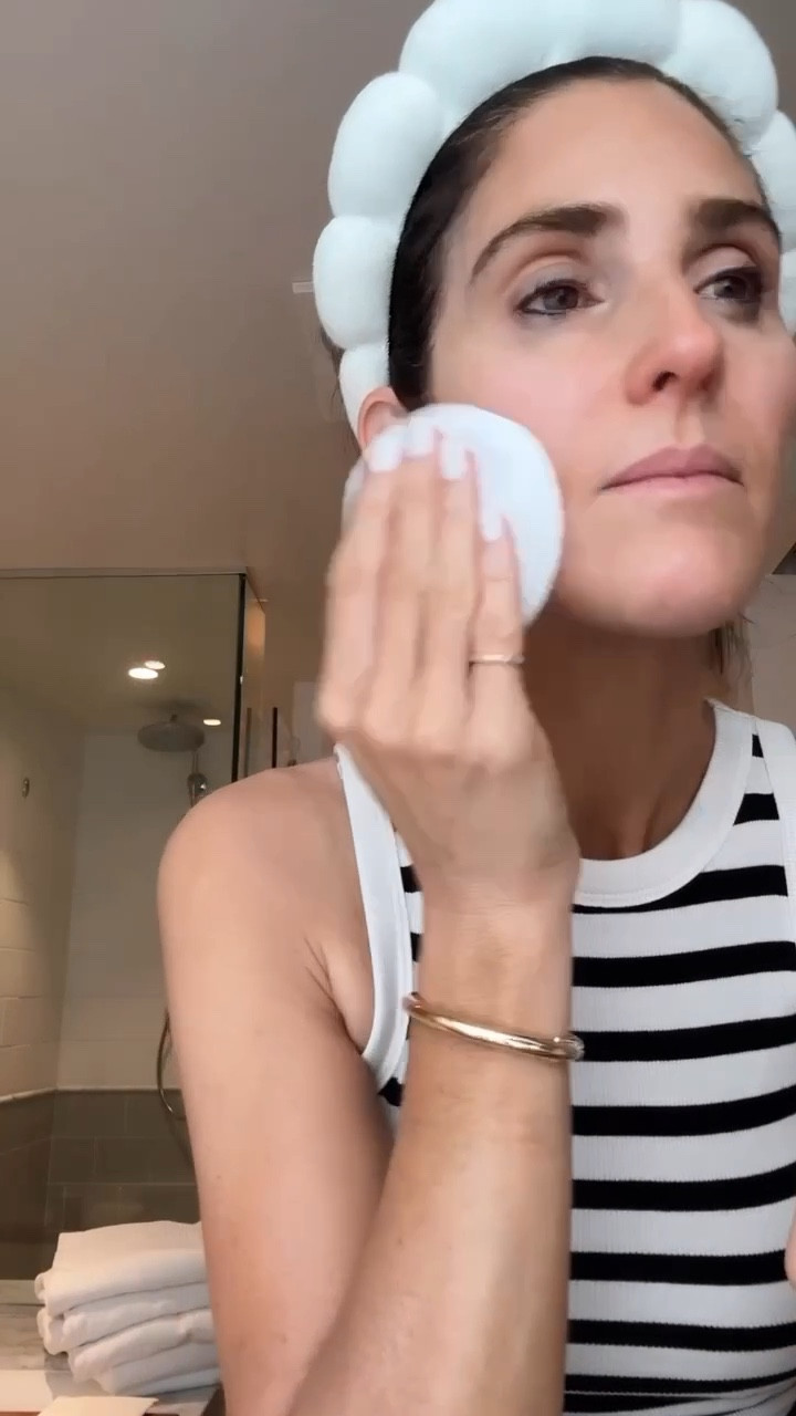 Quick and easy makeup for everyday. I use the shade neutral tan foundation xx

#LTKgrwm #LTKmorningroutine #LTKBeauty