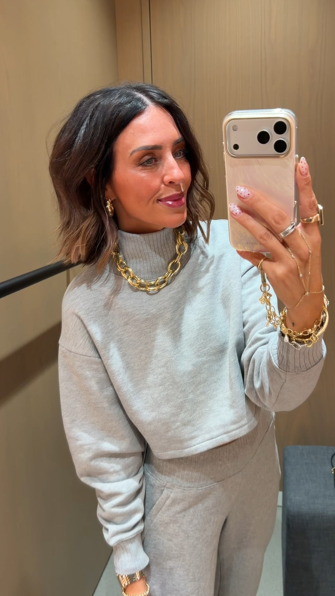 The new navy colorway from Alo Yoga 

#LTKFindsUnder50 #LTKfitnessgoals #LTKFindsUnder100