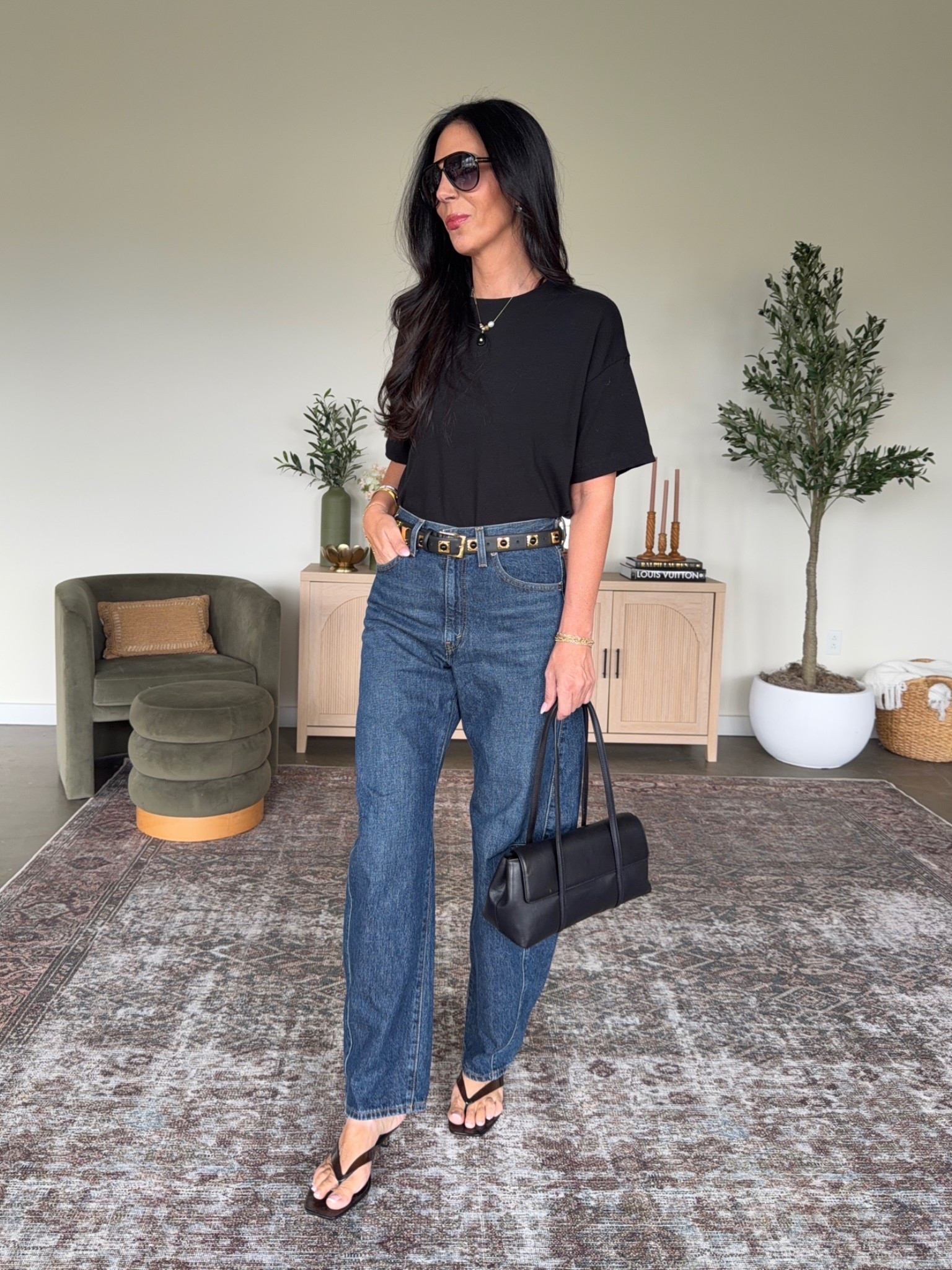 The perfect $15 tee- small 
@levi denim cinched waist- size 27 
Love this @Target look for a girls day or night out

#LTKootd #LTKU #LTKOver40