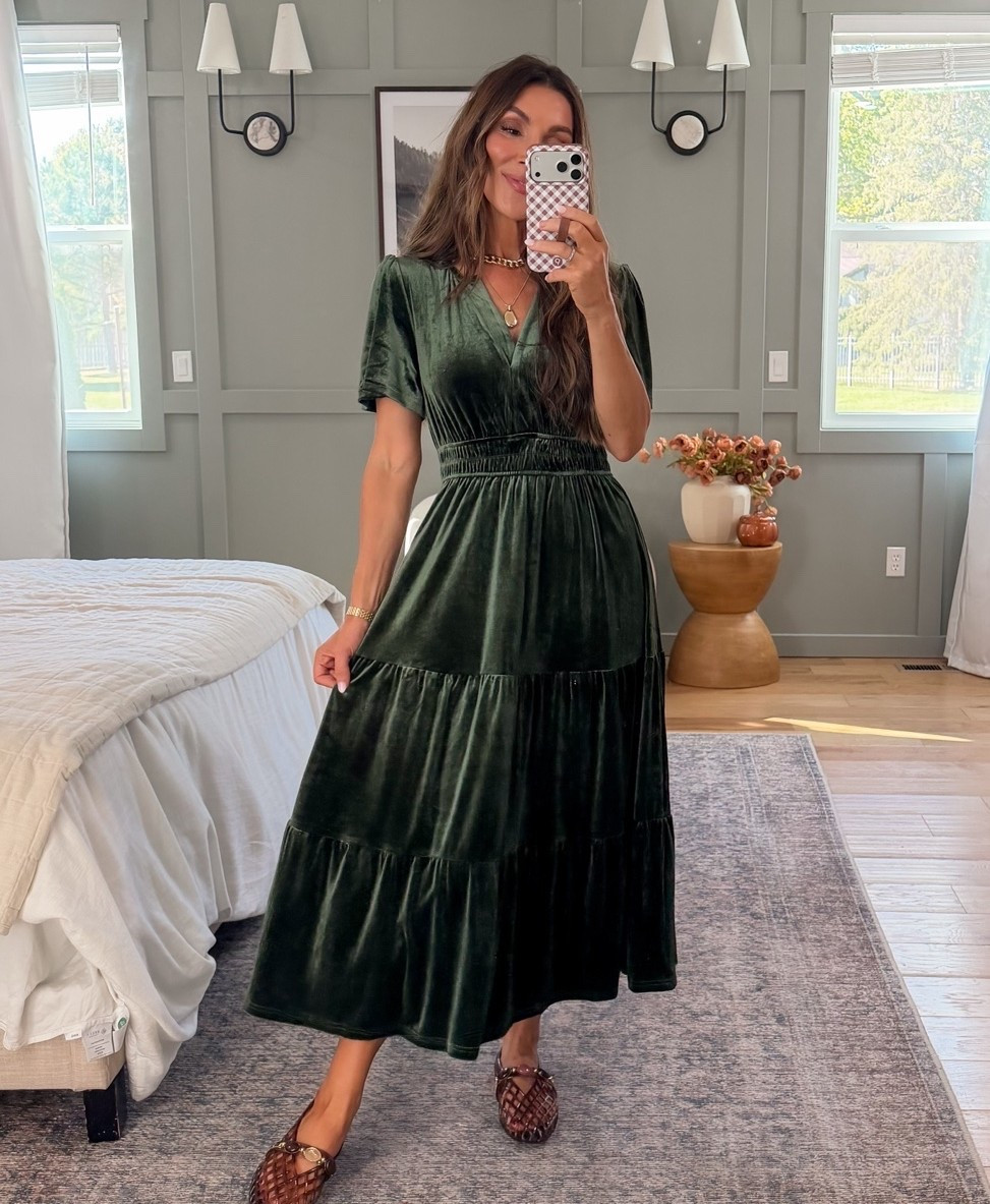 I holiday dress of your dreams