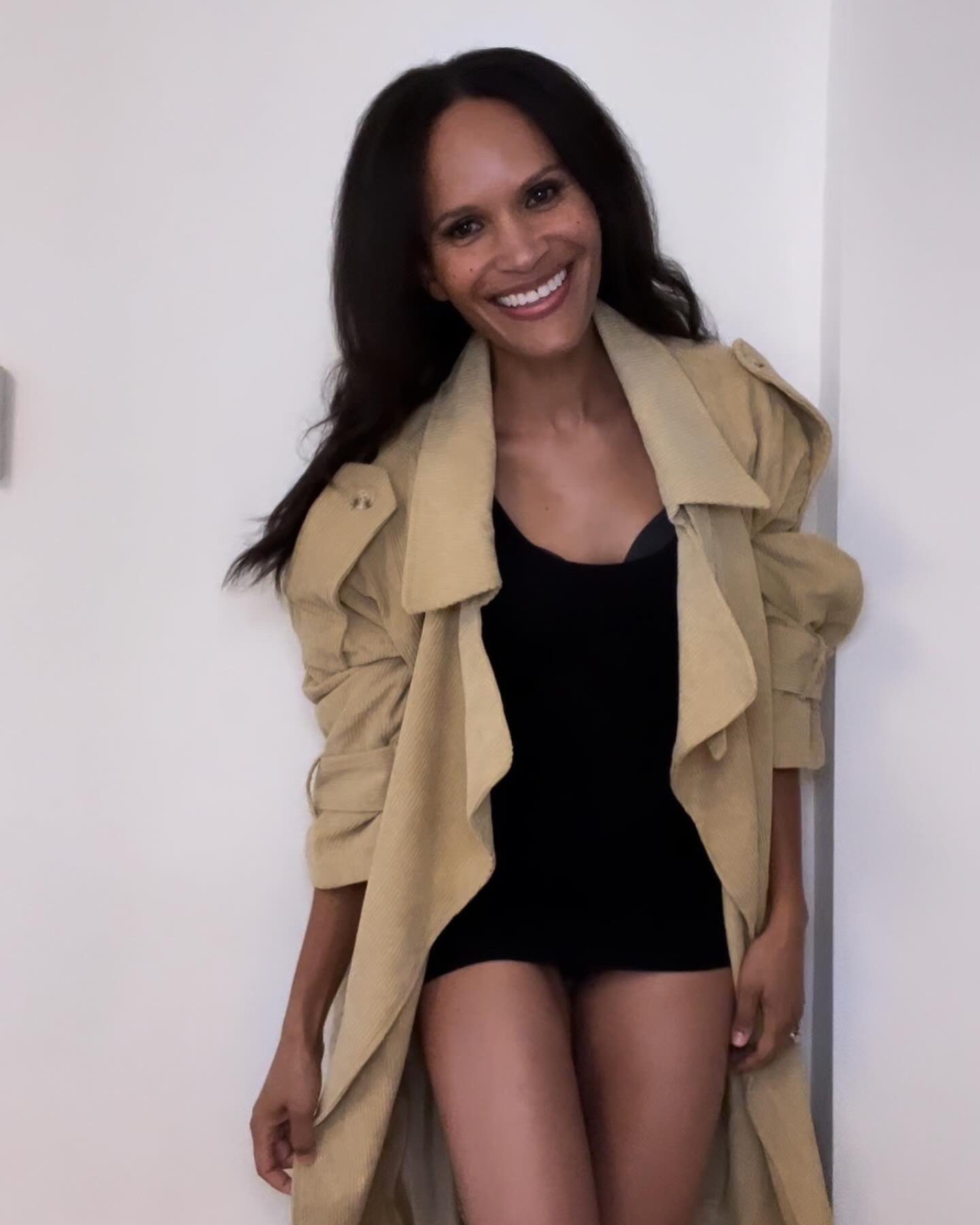 I have a deep and abiding love of coats, and minidresses, and fall! Love this time of year! How about you? With the holidays just around the corner I’m thinking a classic trench coat would be the perfect gift, for yourself or someone special on your list! — trench coat, nasty gal, Burberry, mini dress, black mini dress, classic trench coat, fall look, simple chic

#trenchcoat #corduroy #minidresses #lbd #fallvibes

#LTKHoliday